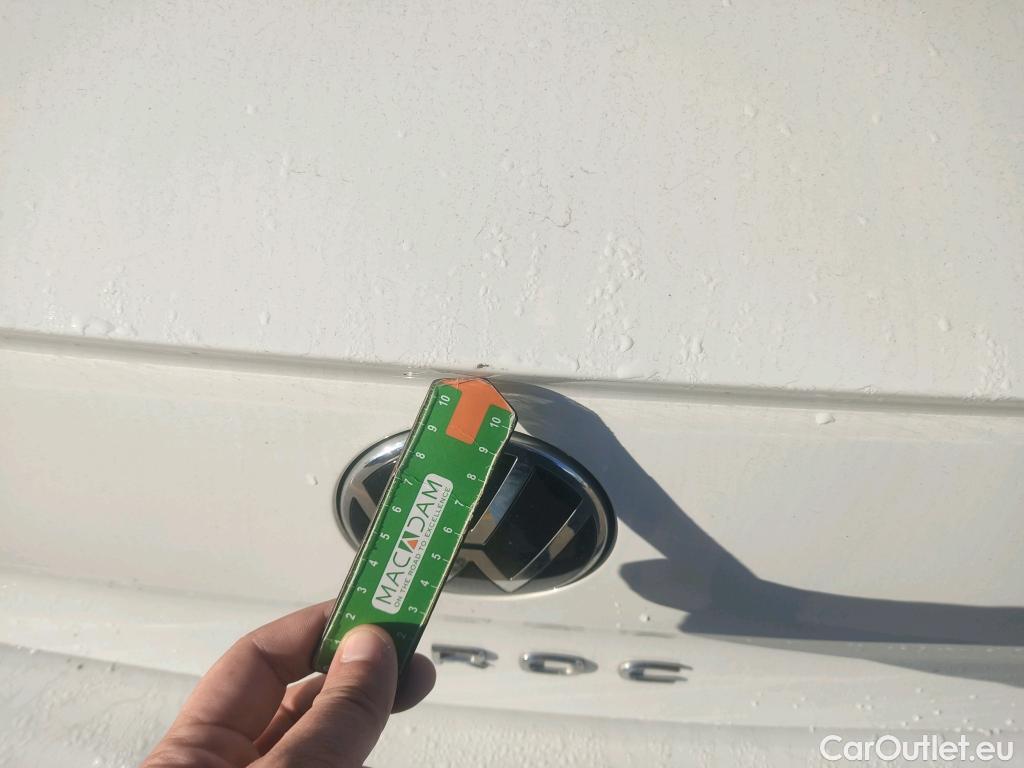  Volkswagen  T-ROC  Life 2.0 TDI 115CV MT6 E6d #46