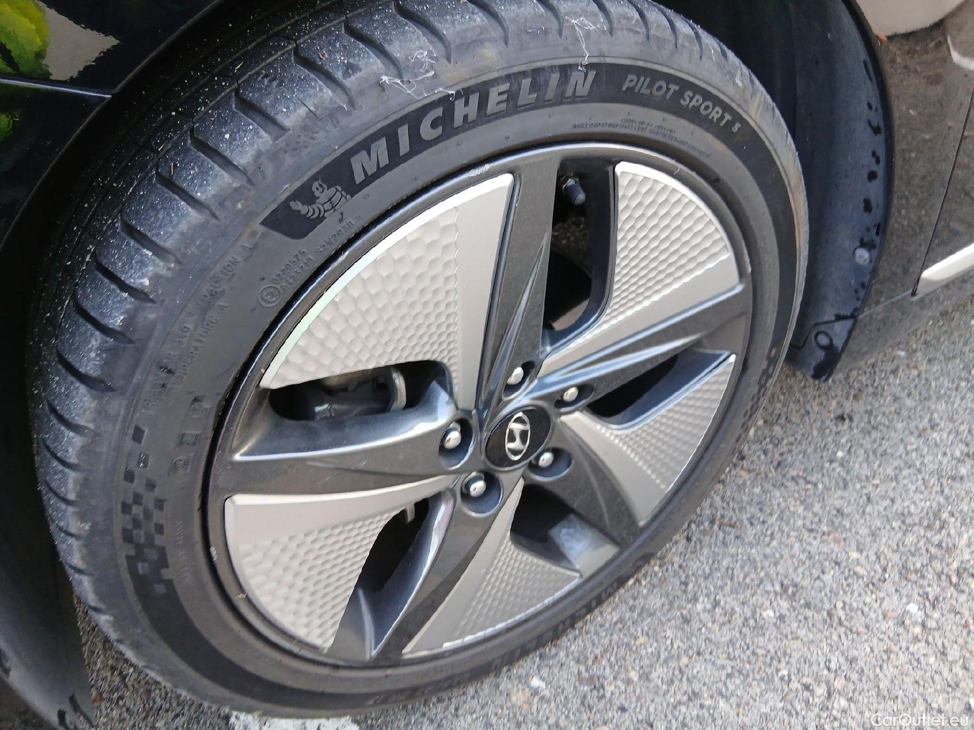  Hyundai   Ioniq HYUNDAI / 2019 / 5P / berlina con portón 1.6 GDI HEV Tecno DCT #11