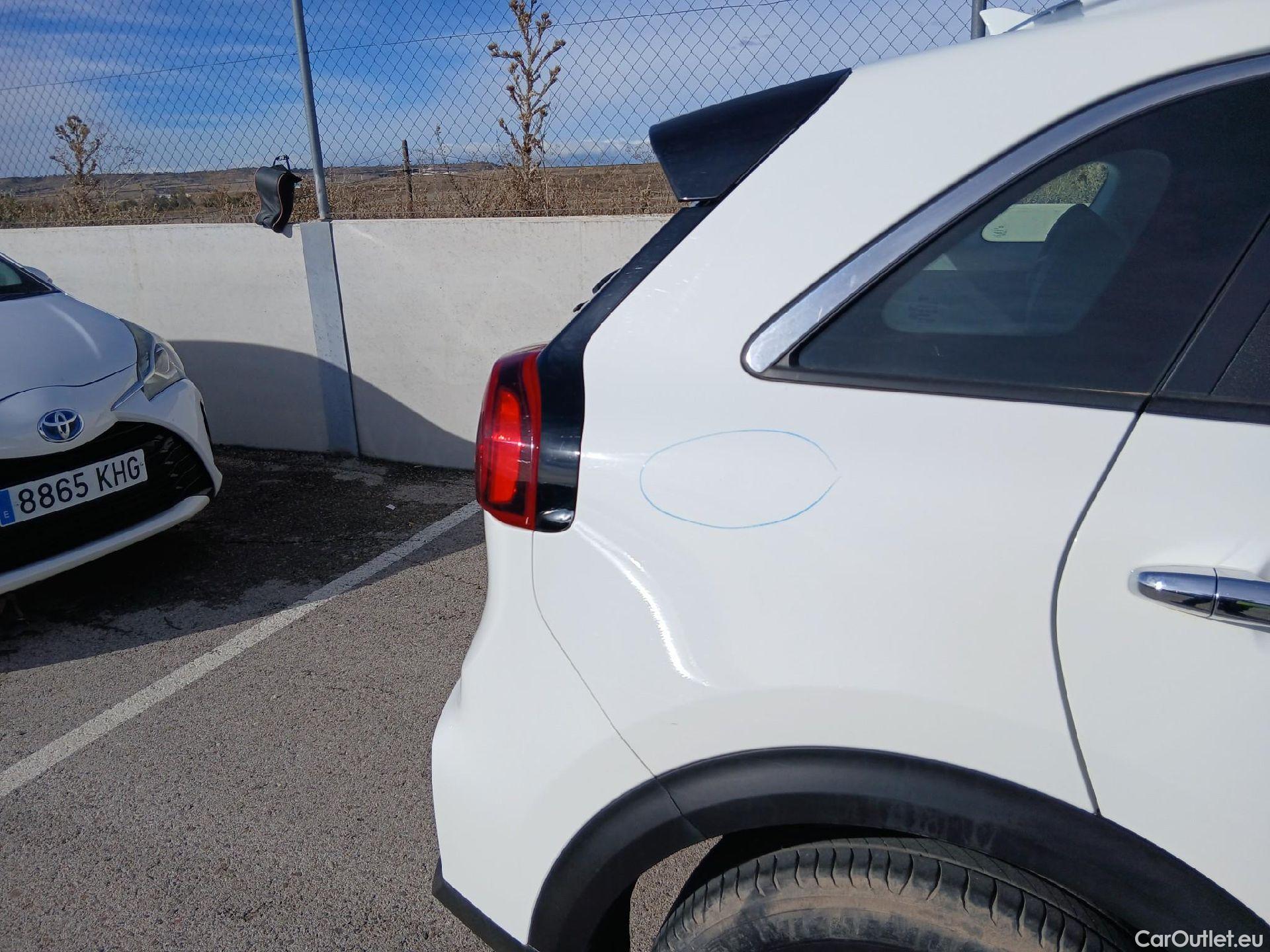  KIA  Niro KIA  / 2019 / 5P / crossover 1.6 GDi HEV 104kW (141CV) Drive #35