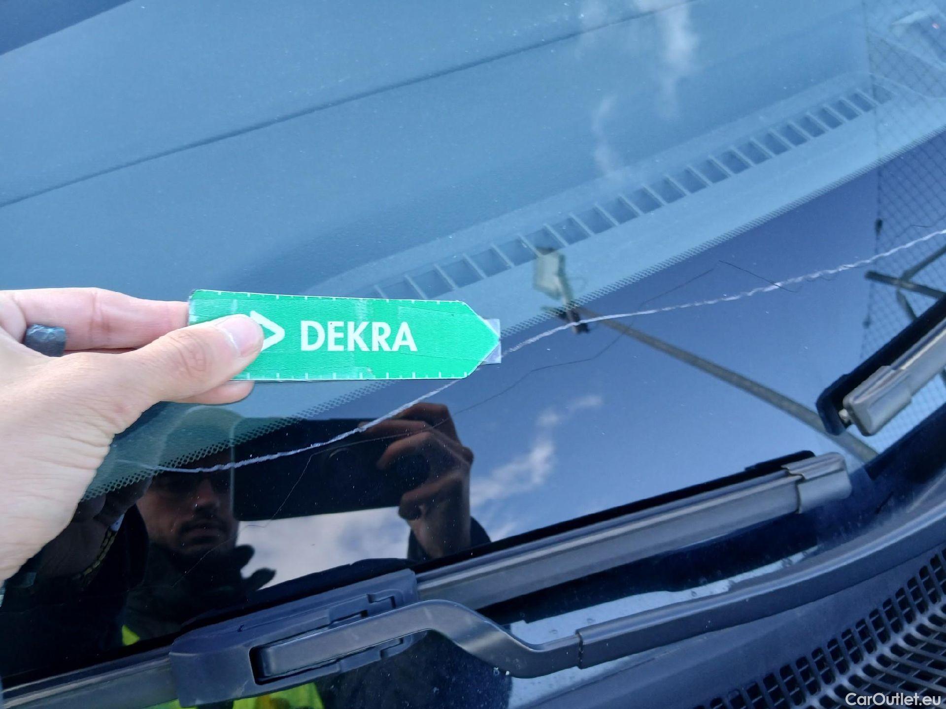  Hyundai   Ioniq HYUNDAI / 2019 / 5P / berlina con portón 1.6 GDI HEV Tecno DCT #2