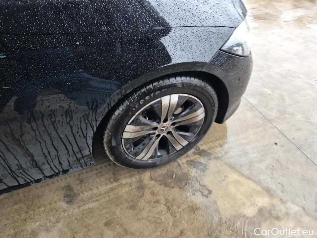  Mercedes  C-Klasse MERCEDES-BENZ Clase C / 2021 / 4P / sedán C 220 d #1