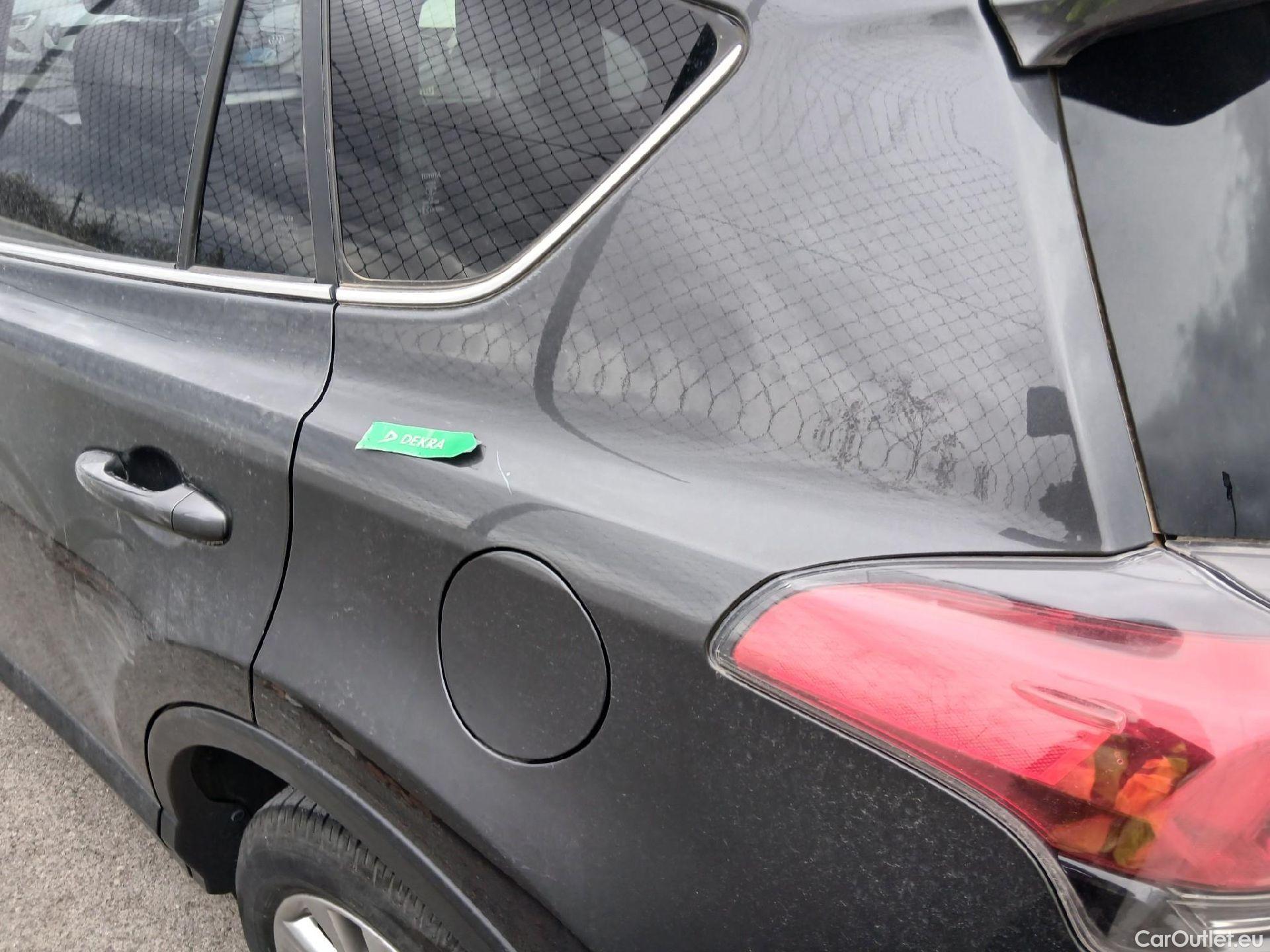  Toyota  RAV4 TOYOTA  / 2015 / 5P / todoterreno 2.5l hybrid 2WD Advance Pack Drive #26