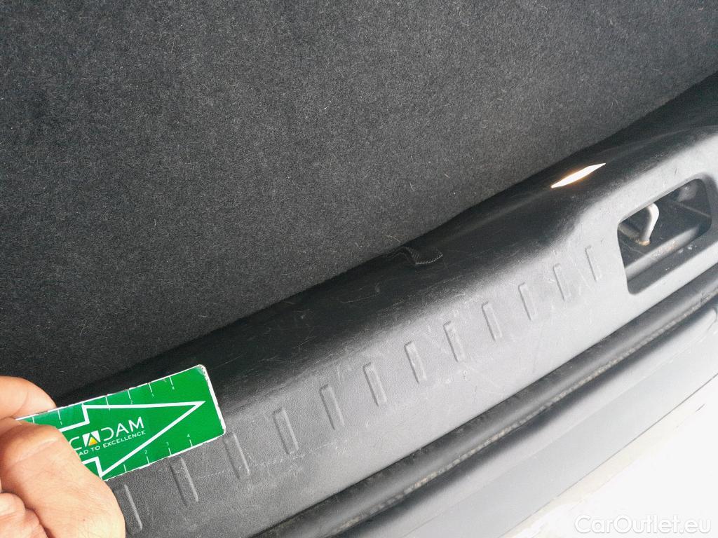  Volvo  S90 VOLVO  / 2016 / 4P / sedán 2.0 T8 Twin AWD Business Plus Auto #21