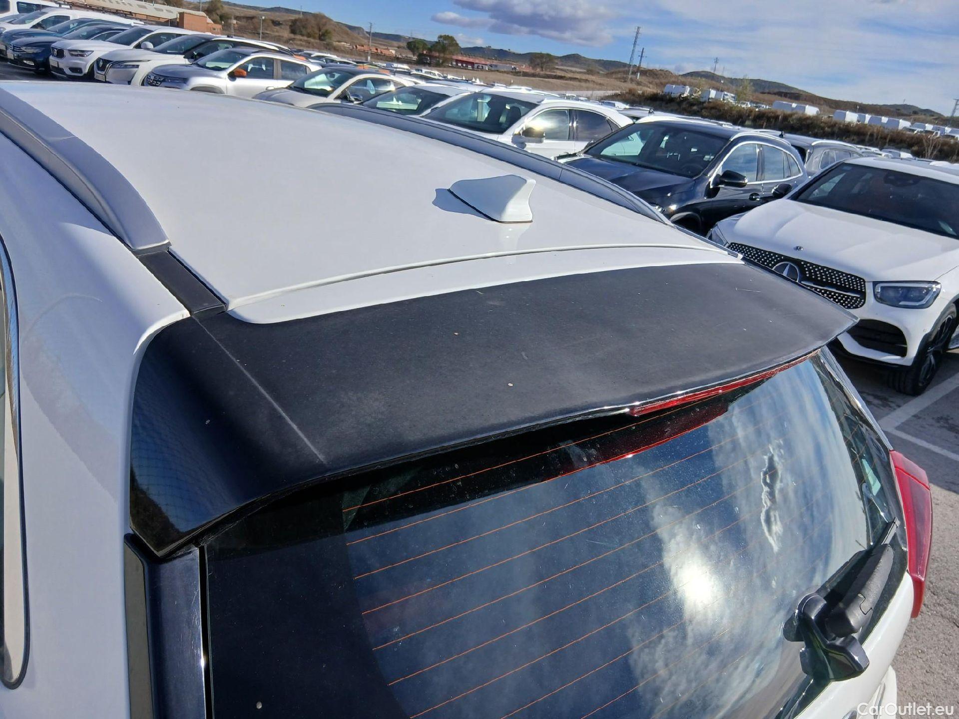  KIA  Niro KIA  / 2019 / 5P / crossover 1.6 GDi HEV 104kW (141CV) Drive #52