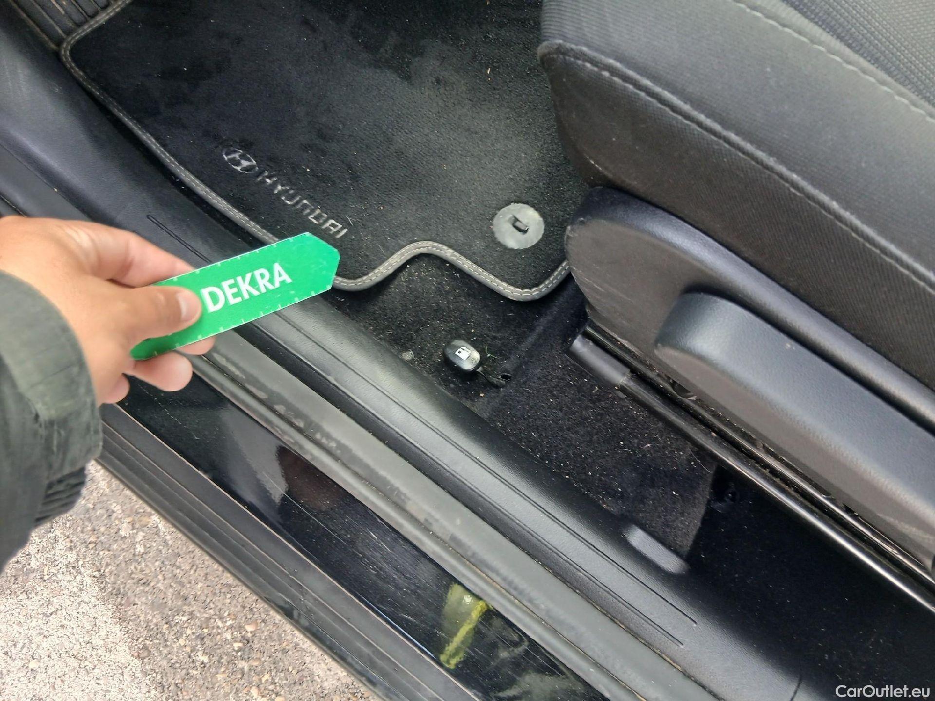  Hyundai  Konna HYUNDAI Kona / 2023 / 5P / todoterreno 1.6 GDI HEV Maxx DCT #2