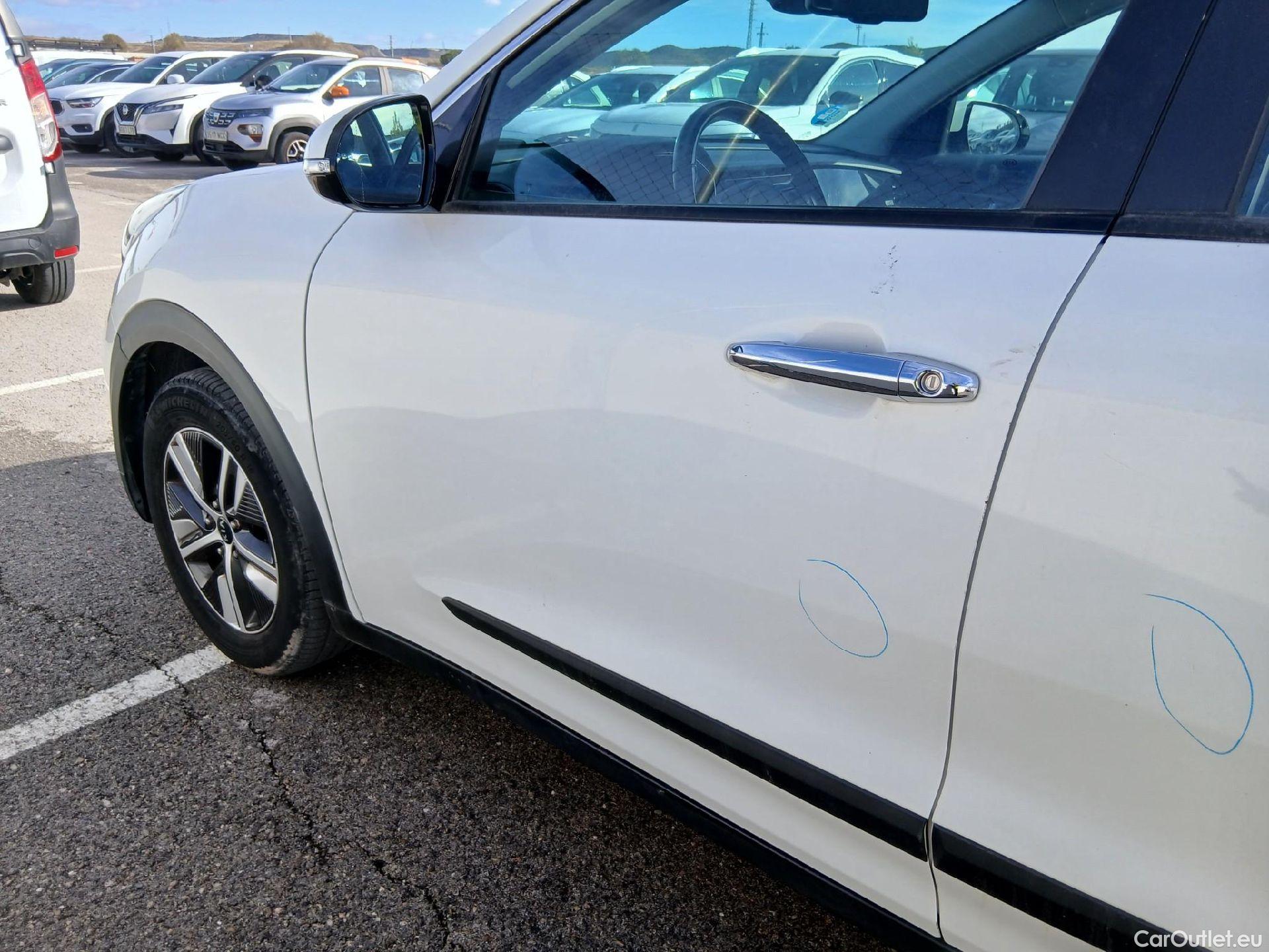  KIA  Niro KIA  / 2019 / 5P / crossover 1.6 GDi HEV 104kW (141CV) Drive #10