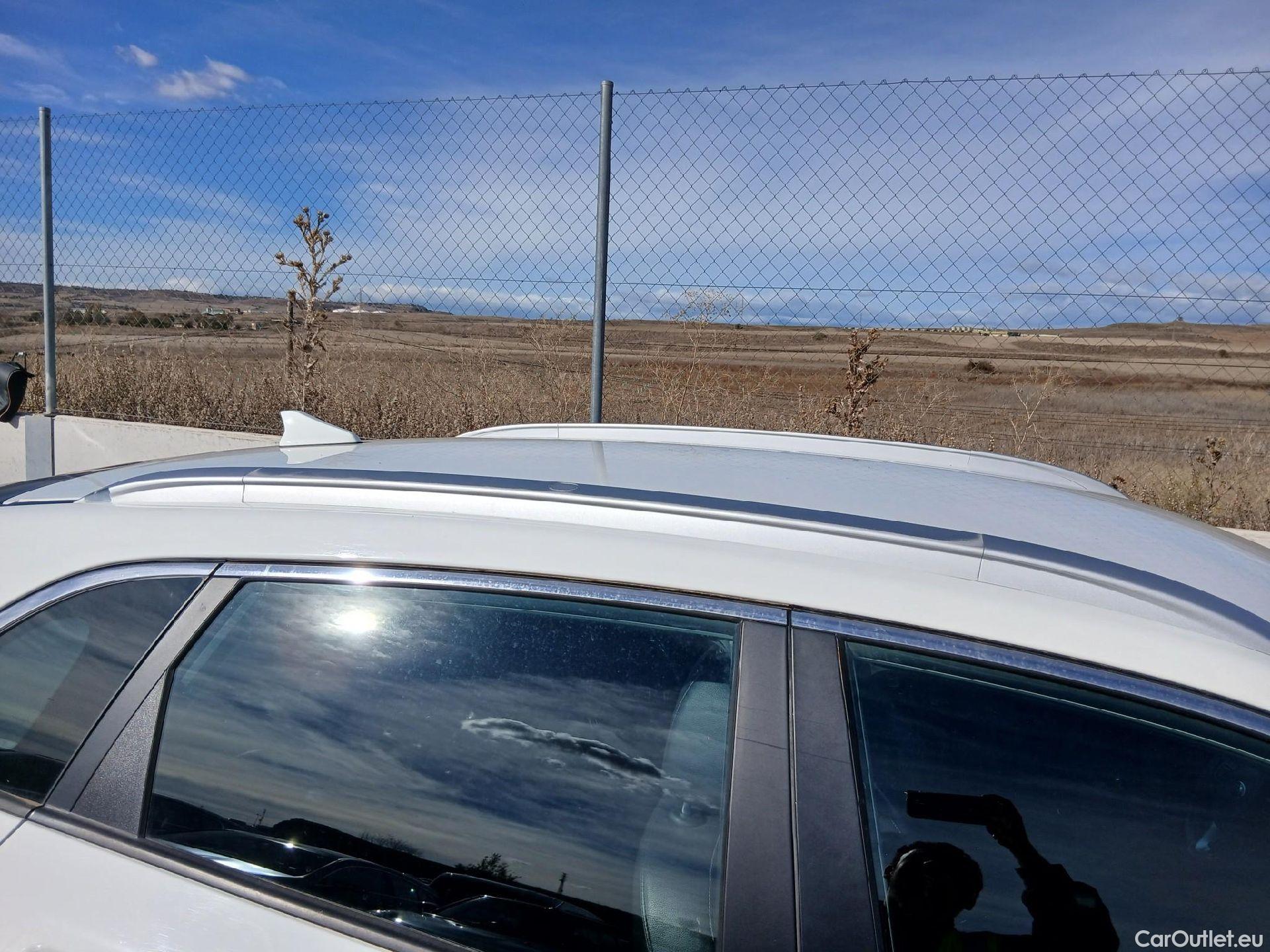  KIA  Niro KIA  / 2019 / 5P / crossover 1.6 GDi HEV 104kW (141CV) Drive #49