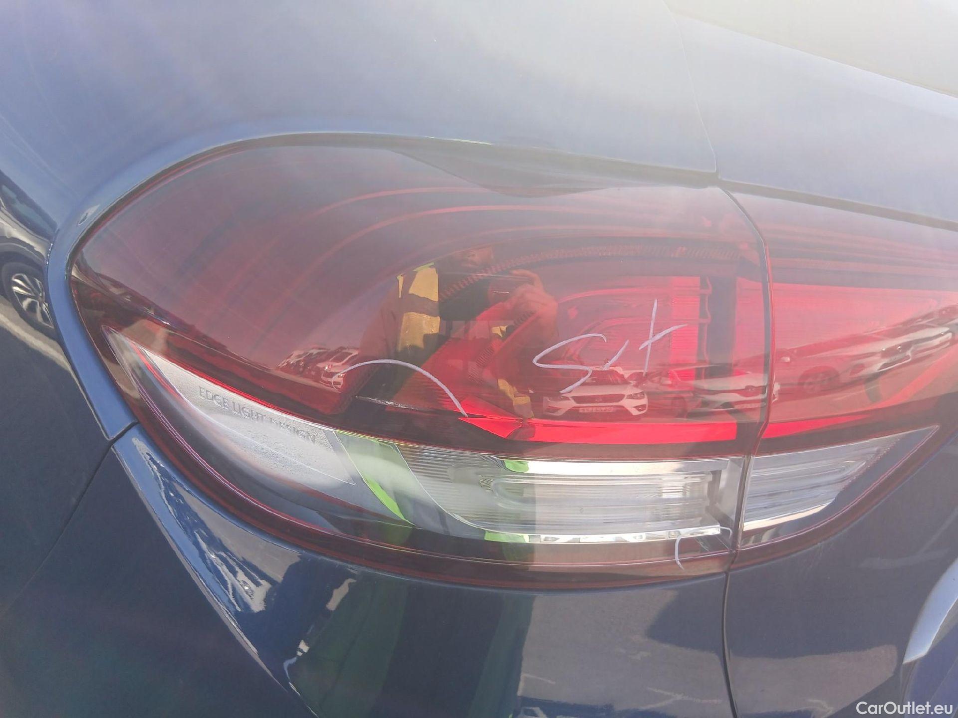  Renault  Scenic RENAULT Scénic / 2016 / 5P / monovolumen compacto Zen Energy dCi 96kW (130CV) #27