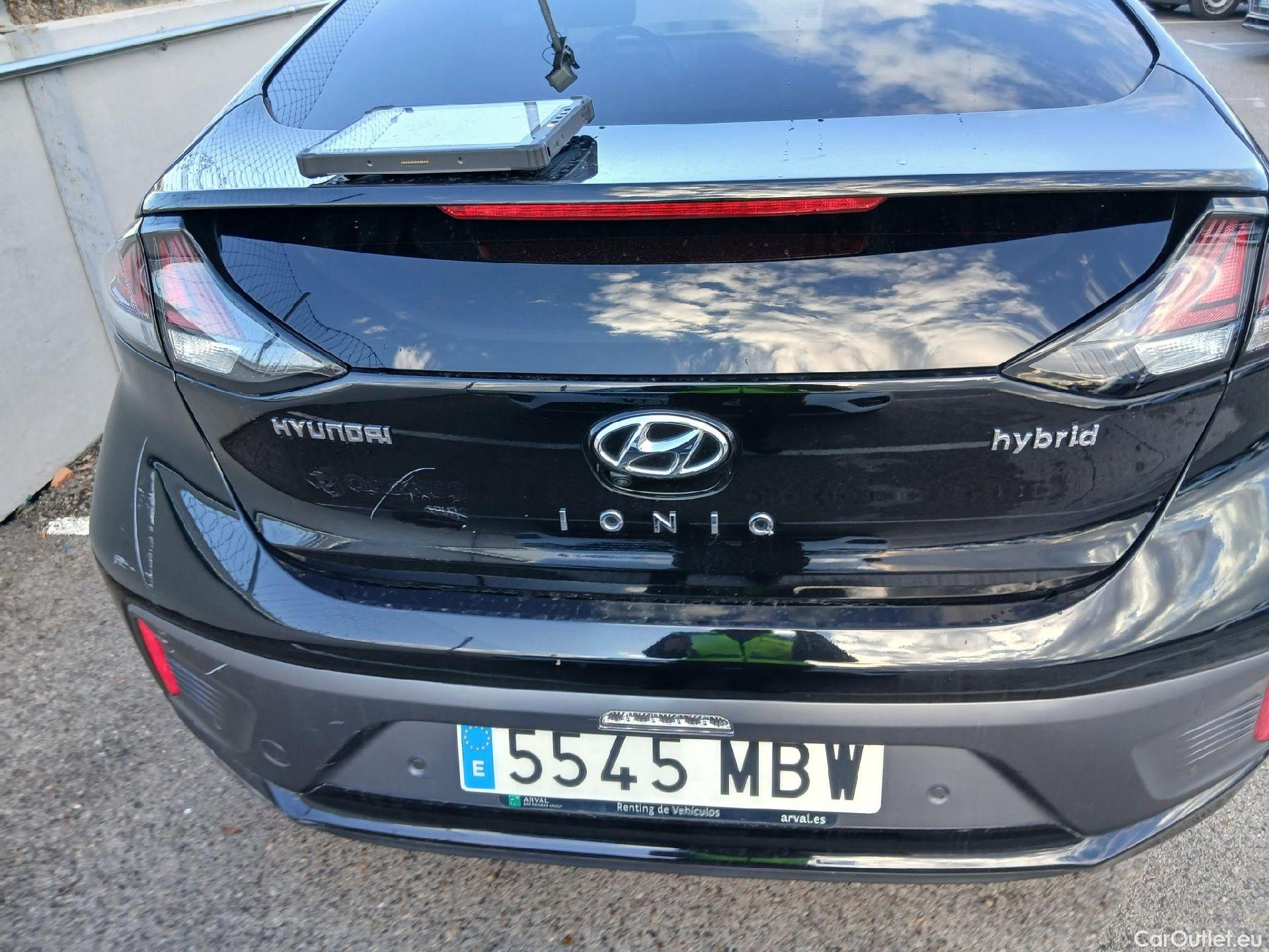  Hyundai   Ioniq HYUNDAI / 2019 / 5P / berlina con portón 1.6 GDI HEV Tecno DCT #29