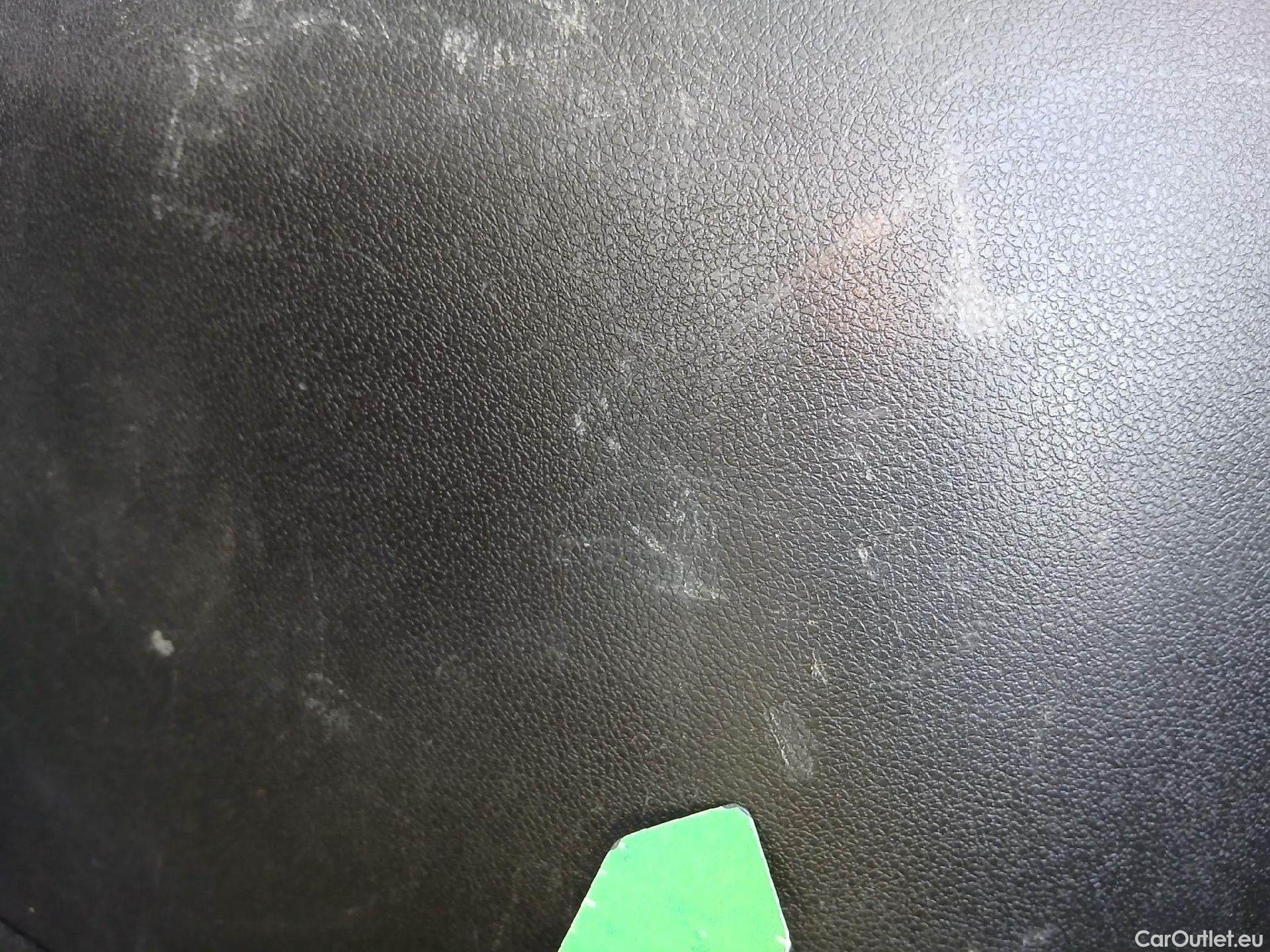  KIA  Niro KIA  / 2019 / 5P / crossover 1.6 GDi HEV 104kW (141CV) Drive #33