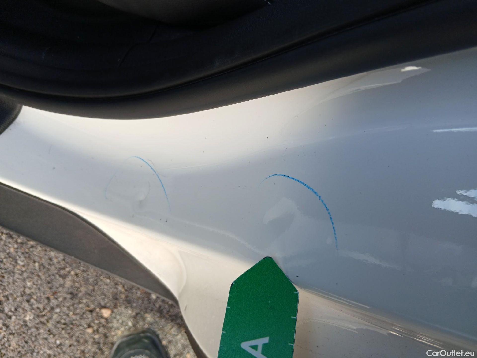  KIA  Niro KIA  / 2019 / 5P / crossover 1.6 GDi HEV 104kW (141CV) Drive #54