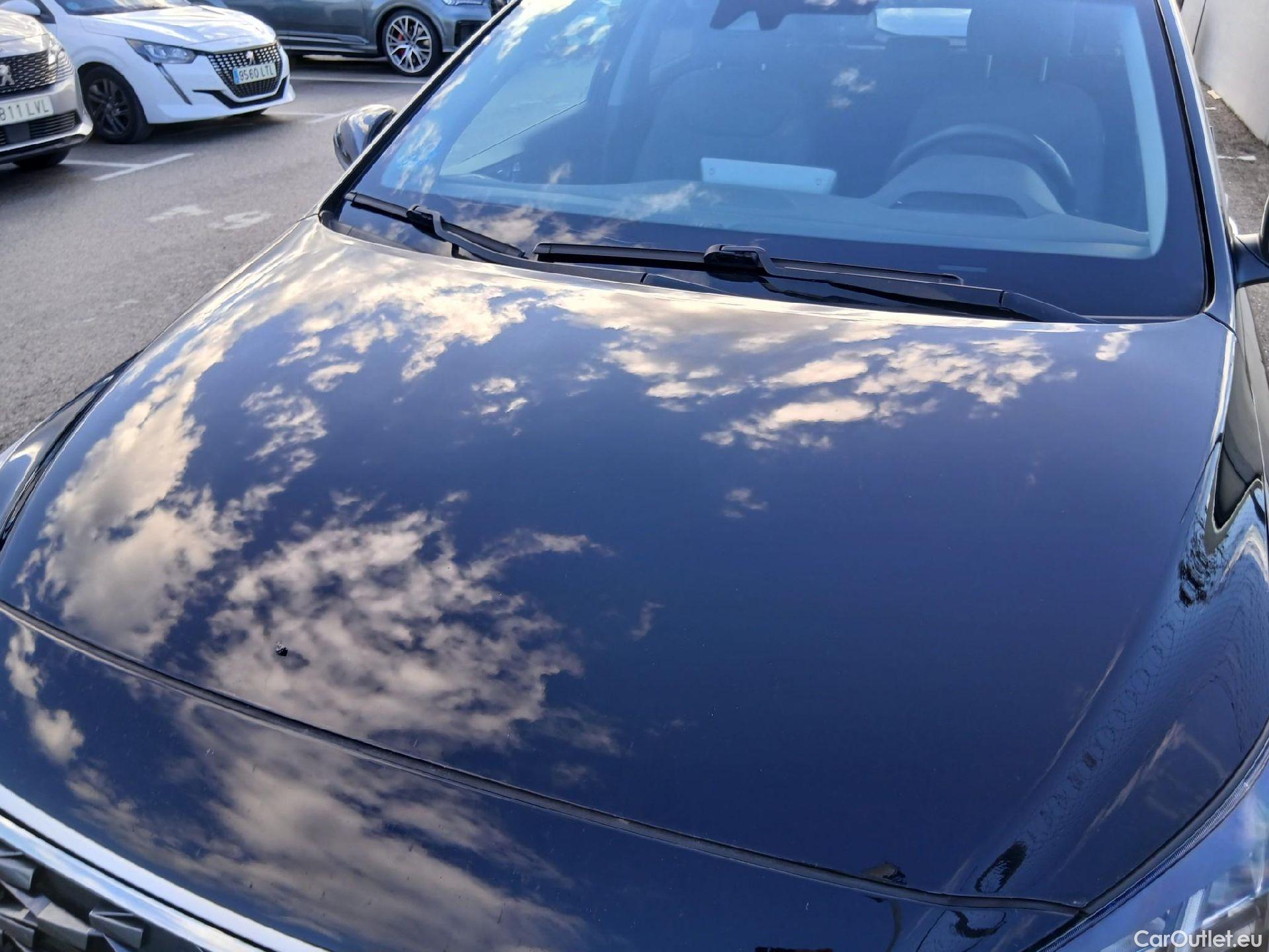  Hyundai   Ioniq HYUNDAI / 2019 / 5P / berlina con portón 1.6 GDI HEV Tecno DCT #10