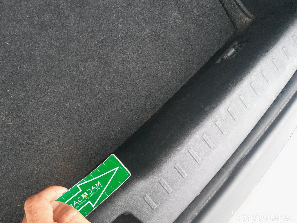  Volvo  S90 VOLVO  / 2016 / 4P / sedán 2.0 T8 Twin AWD Business Plus Auto #22