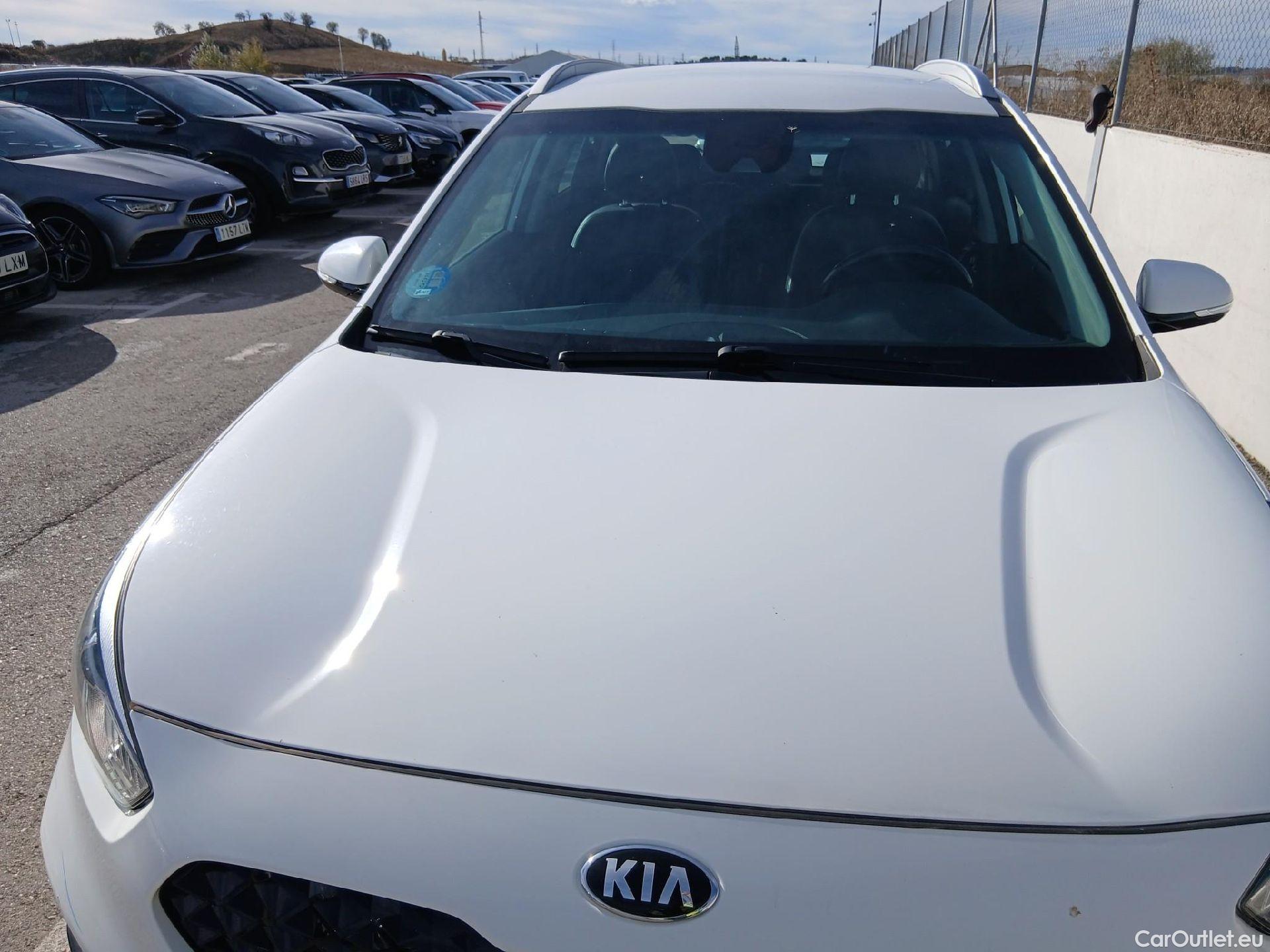  KIA  Niro KIA  / 2019 / 5P / crossover 1.6 GDi HEV 104kW (141CV) Drive #6