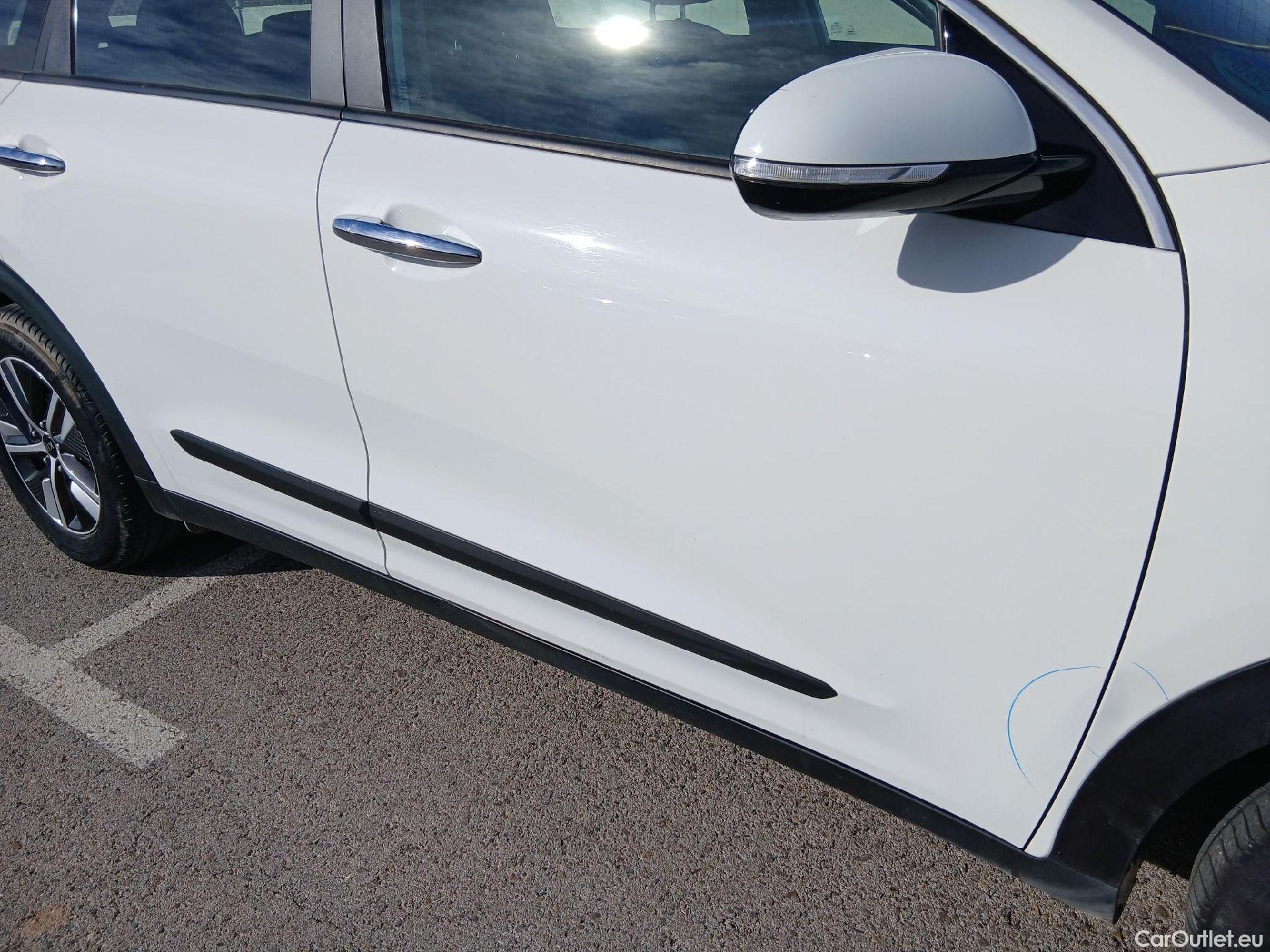  KIA  Niro KIA  / 2019 / 5P / crossover 1.6 GDi HEV 104kW (141CV) Drive #38