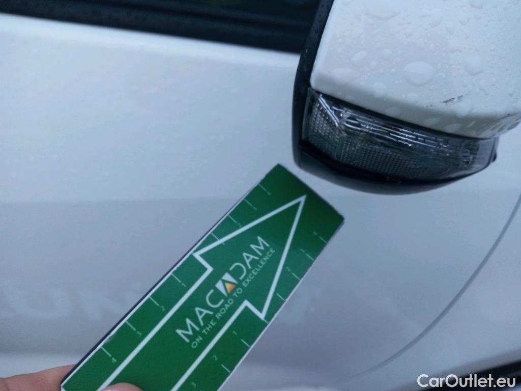  Toyota  Yaris TOYOTA  / 2020 / 5P / berlina con portón 1.5 120H Business Plus #41