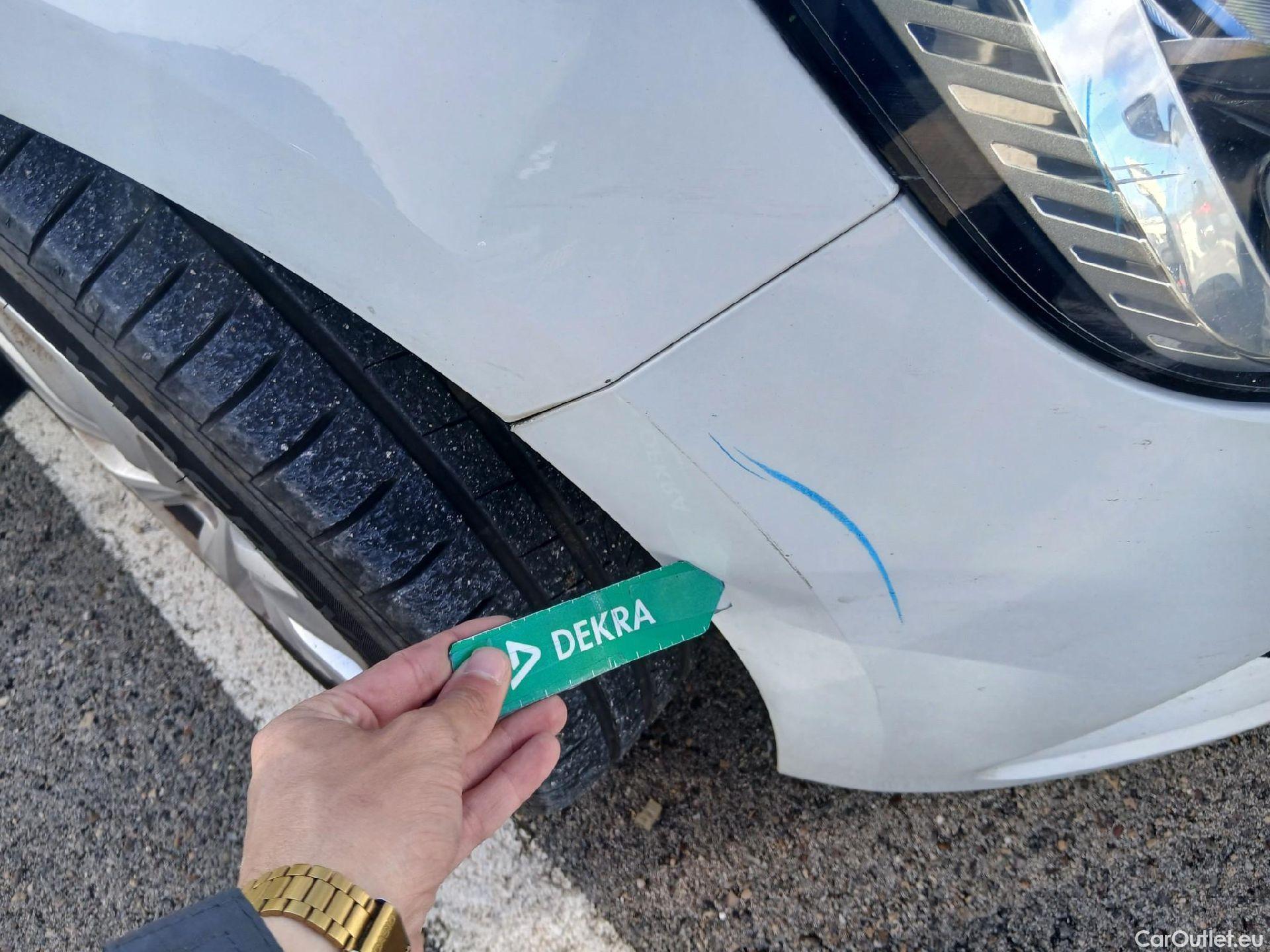  Renault  Clio RENAULT  / 2019 / 5P / berlina con portón Business Blue dCi 63 kW (85CV) #2