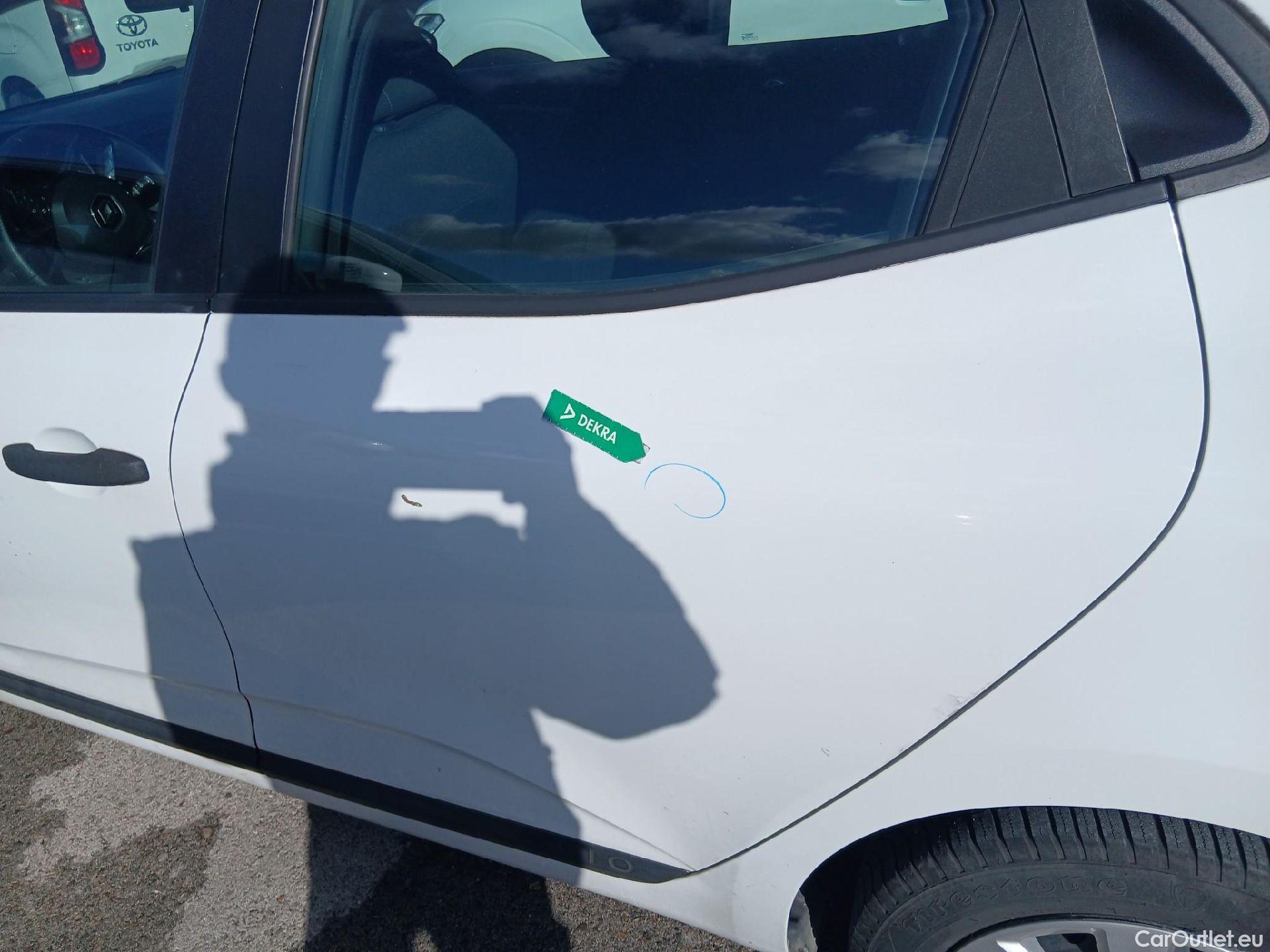  Renault  Clio RENAULT  / 2019 / 5P / berlina con portón Business Blue dCi 63 kW (85CV) #9