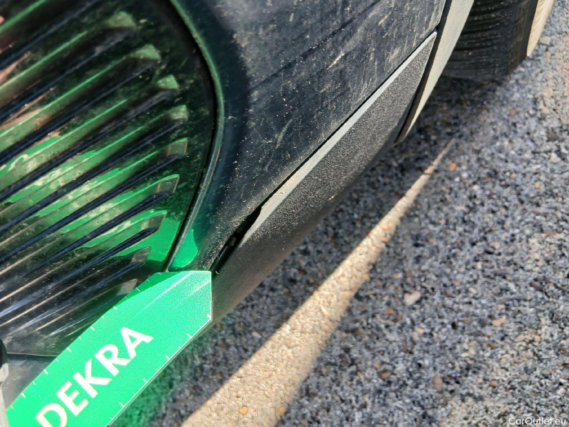  Peugeot  5008 PEUGEOT  / 2020 / 5P / todoterreno 1.5 BlueHDi 96kW (130CV) S&S Allure #18