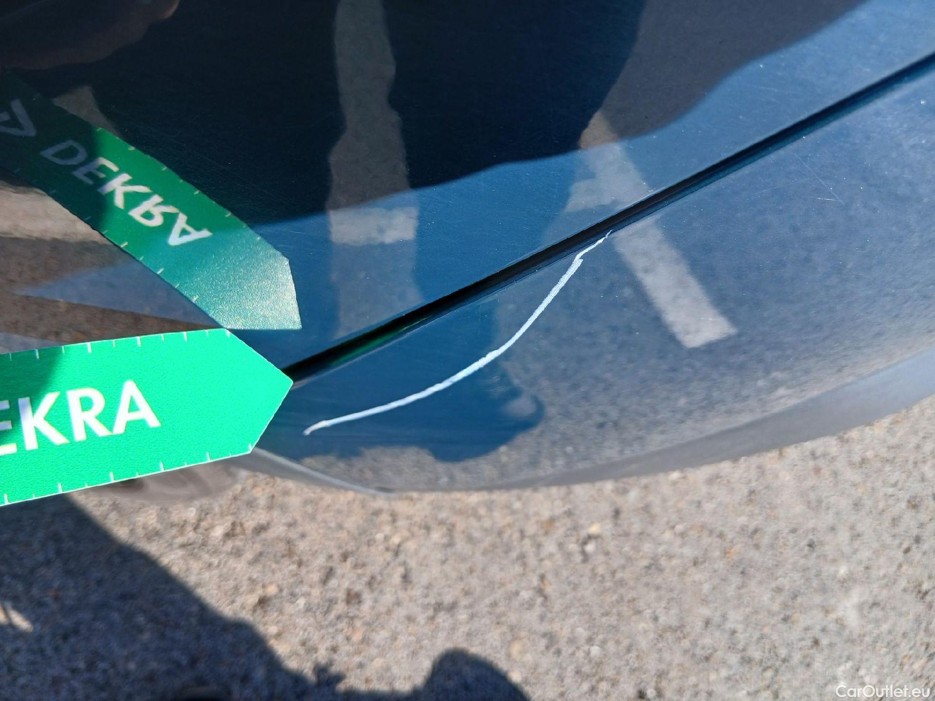  Peugeot  5008 PEUGEOT  / 2020 / 5P / todoterreno 1.5 BlueHDi 96kW (130CV) S&S Allure #22