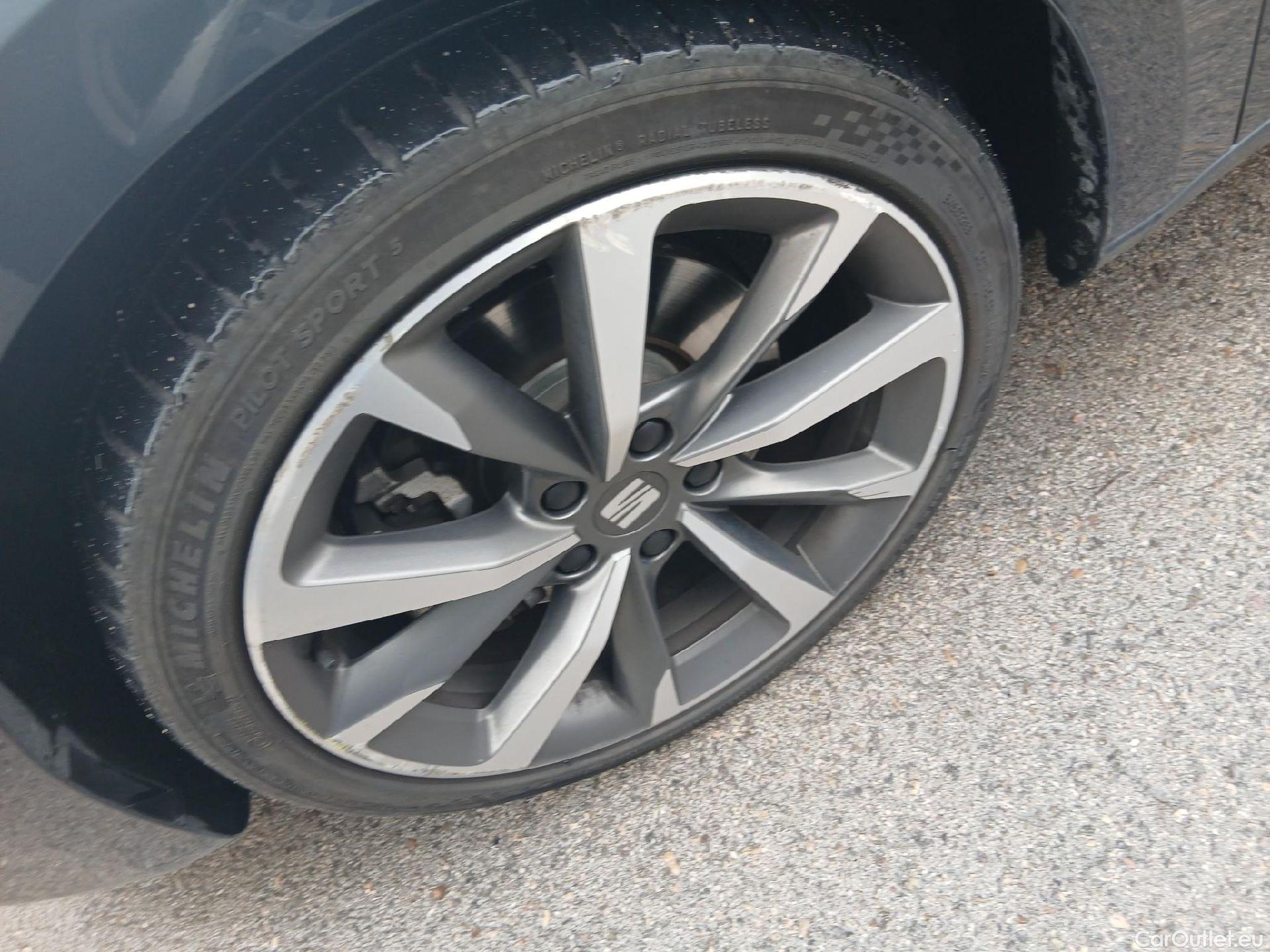  Land Rover  Discovery SEAT Nuevo León / 2020 / 5P / berlina con portón 1.4 e-Hybrid DSG-6 S&S FR Go XL(SP) #9