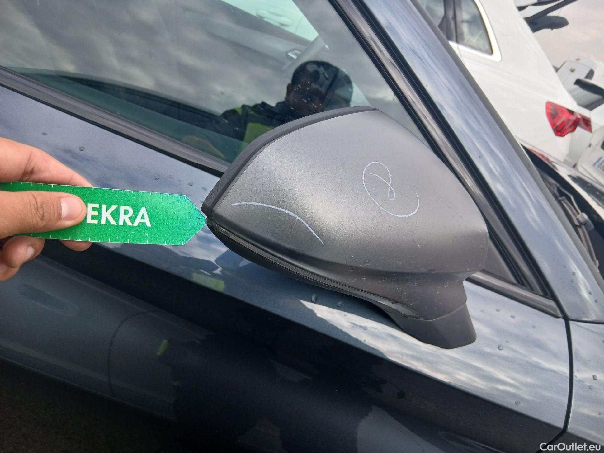  Land Rover  Discovery SEAT Nuevo León / 2020 / 5P / berlina con portón 1.4 e-Hybrid DSG-6 S&S FR Go XL(SP) #21