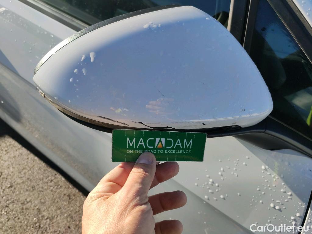  Volkswagen  Golf  VOLKSWAGEN 5p 7G berlina con portón Edition 1.6 TDI 110CV BMT #23