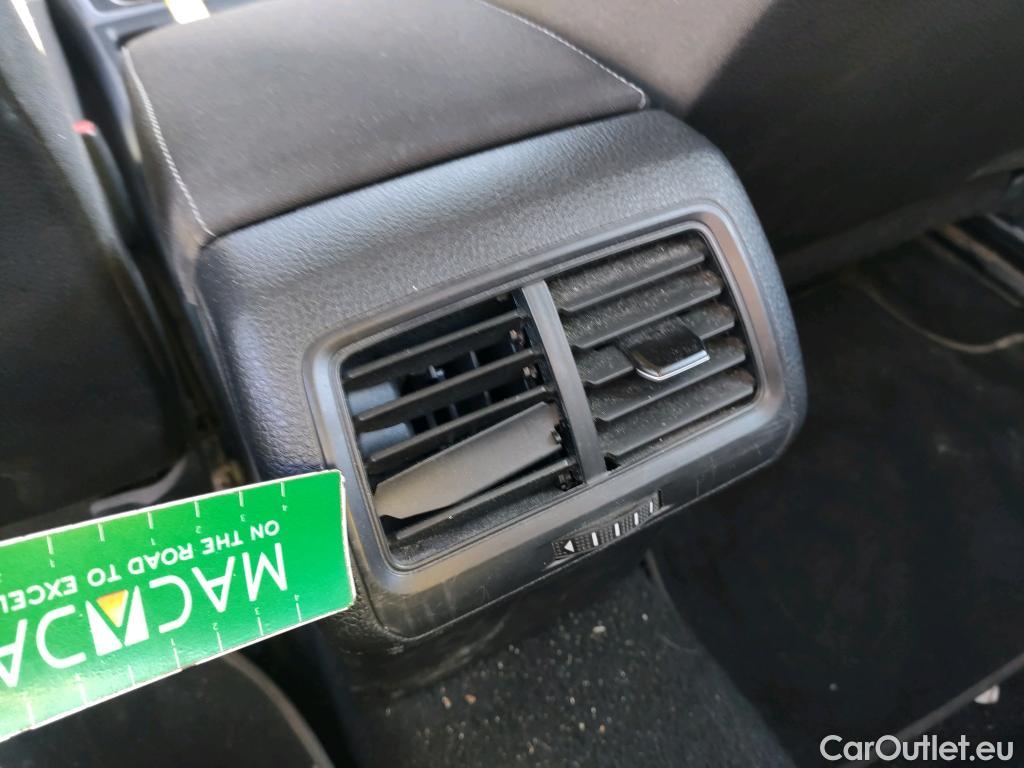  Volkswagen  Golf  VOLKSWAGEN 5p 7G berlina con portón Edition 1.6 TDI 110CV BMT #6