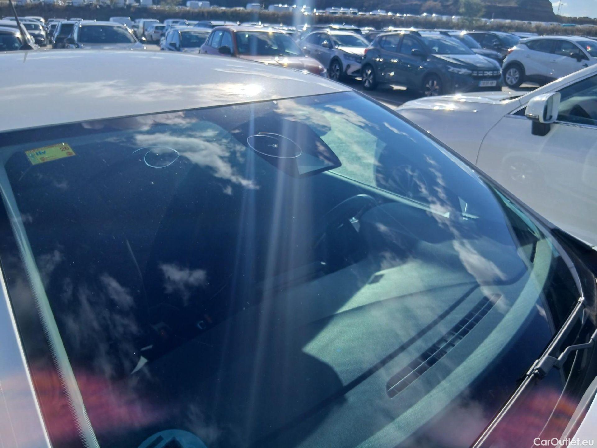  Renault  Clio RENAULT  / 2019 / 5P / berlina con portón Business Blue dCi 63 kW (85CV) #6