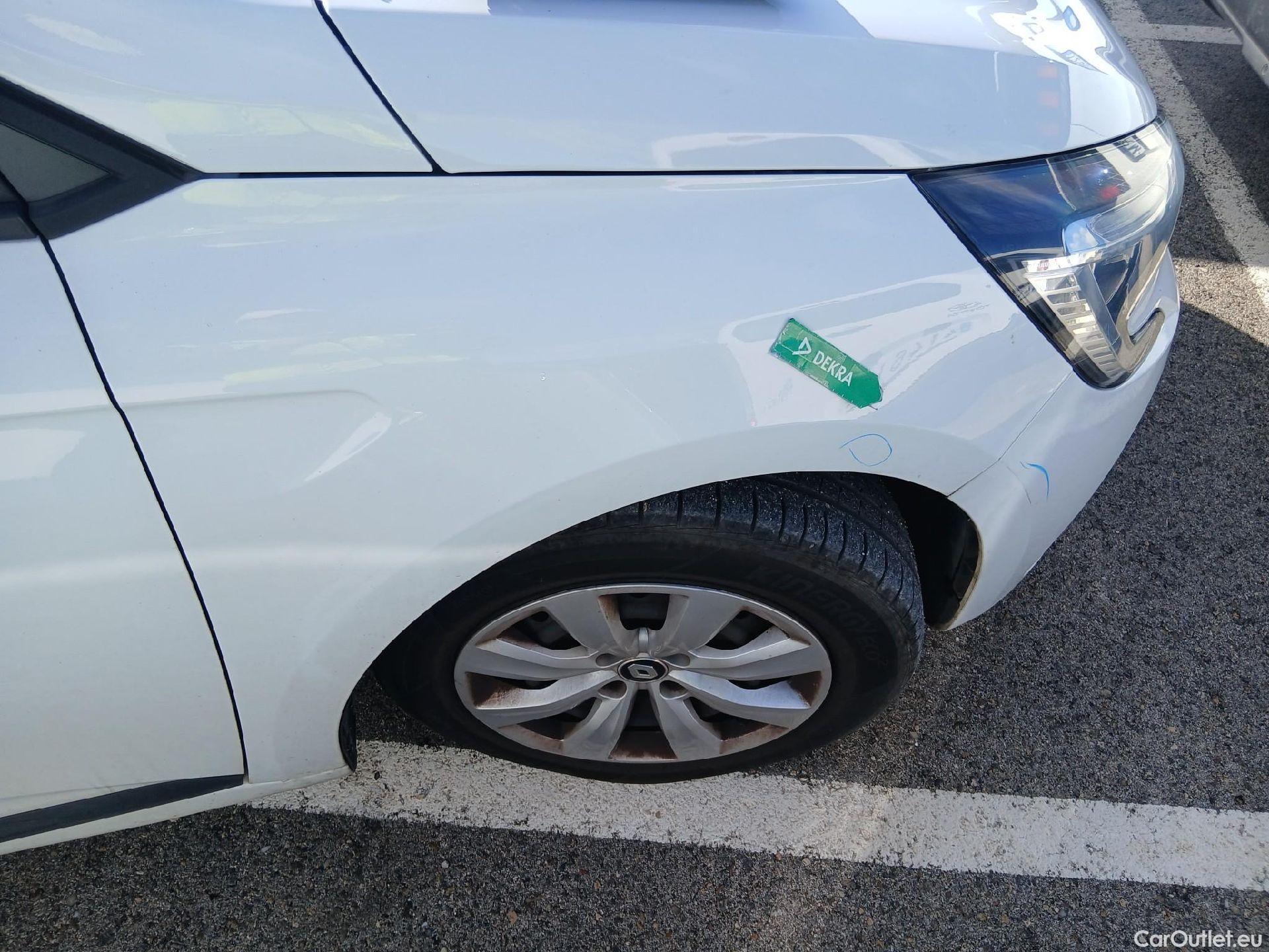  Renault  Clio RENAULT  / 2019 / 5P / berlina con portón Business Blue dCi 63 kW (85CV) #21