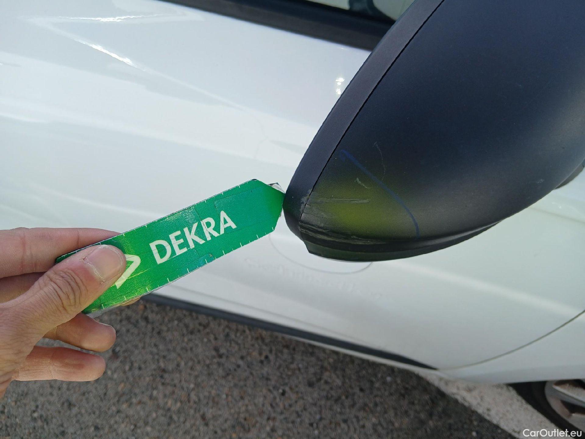  Renault  Clio RENAULT  / 2019 / 5P / berlina con portón Business Blue dCi 63 kW (85CV) #20