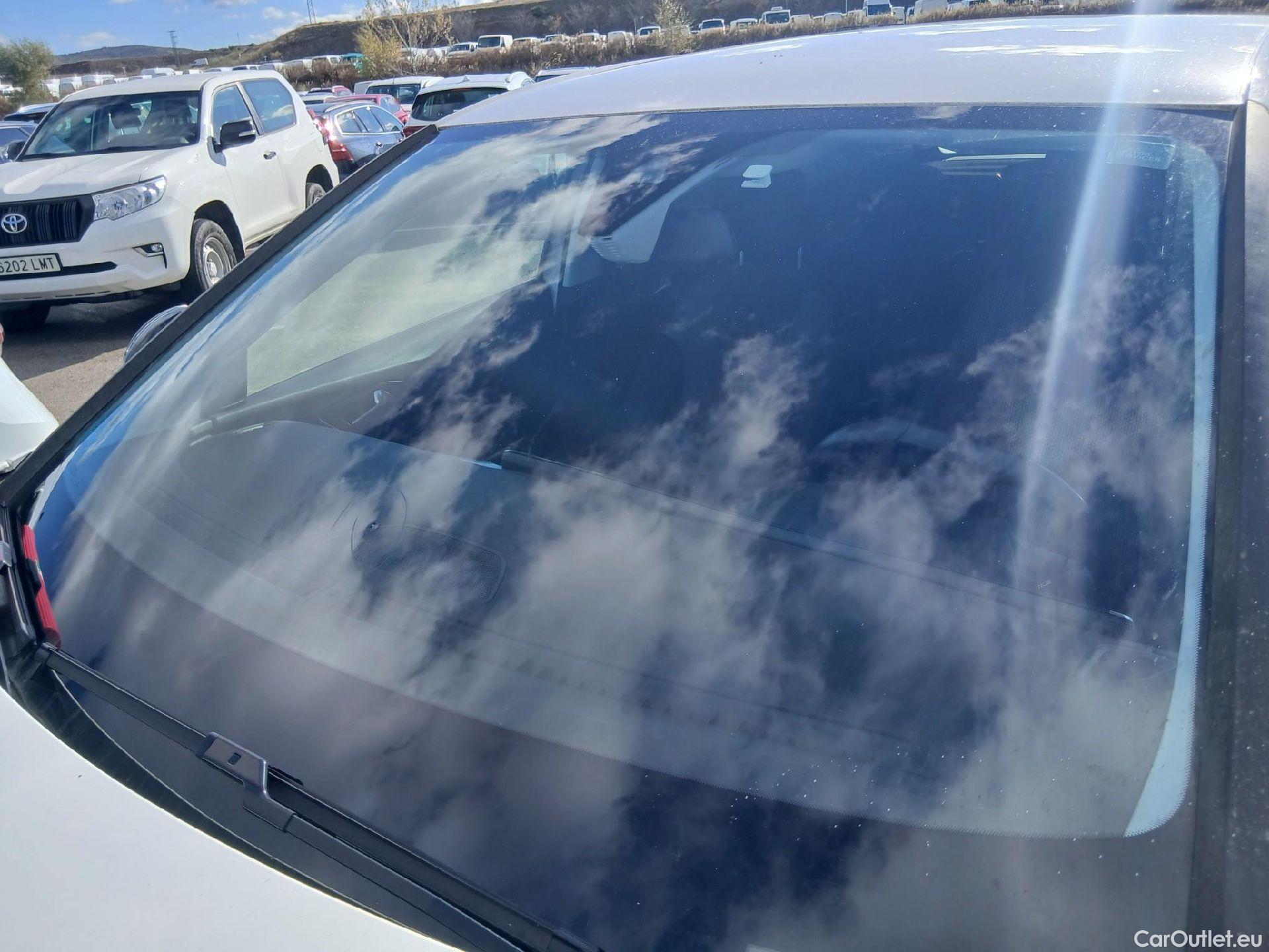  Opel   Grandland X OPEL Grandland / 2021 / 5P / todoterreno 1.5 CDTi Business Edition Auto #2