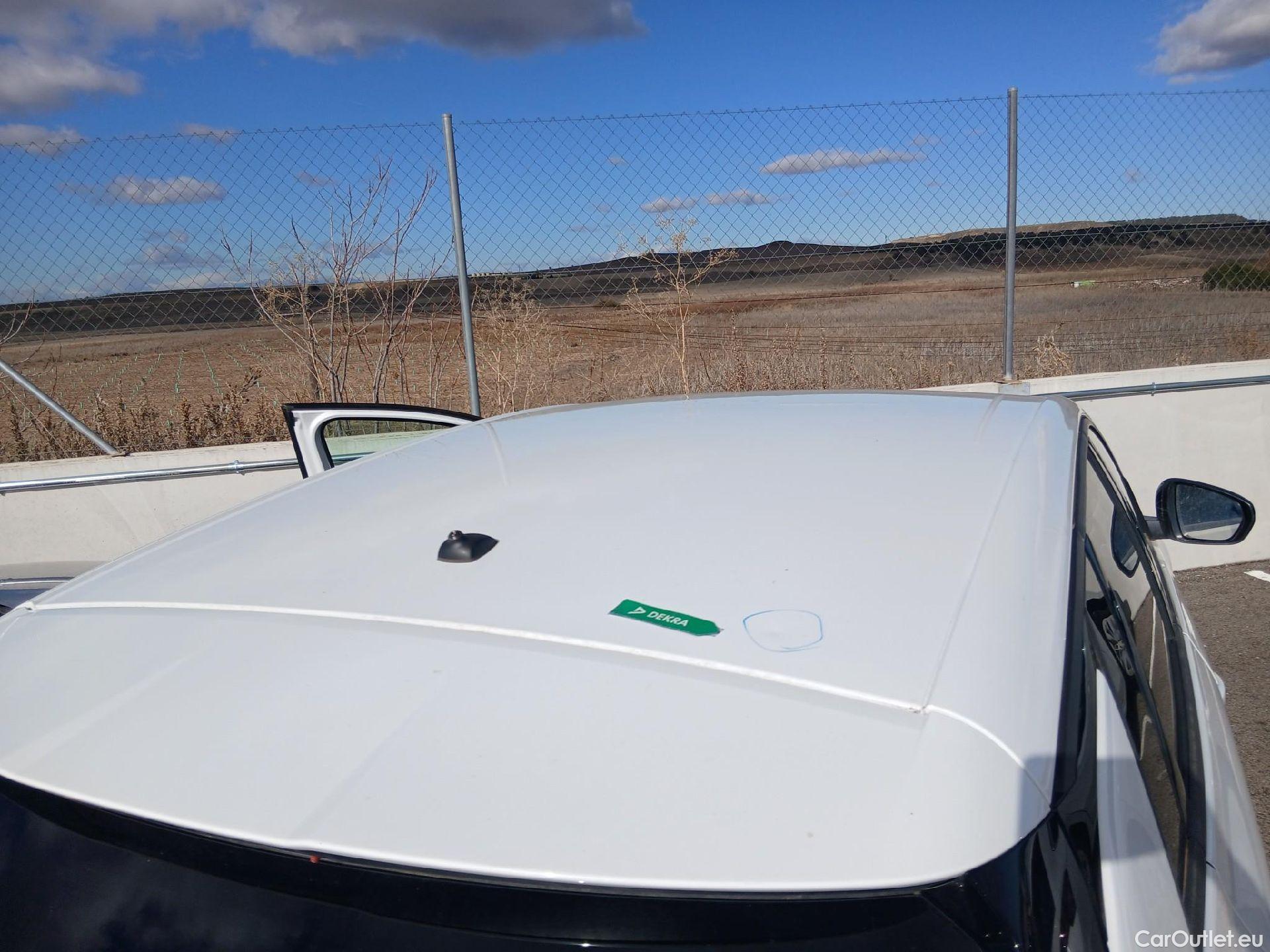  Opel   Grandland X OPEL Grandland / 2021 / 5P / todoterreno 1.5 CDTi Business Edition Auto #16