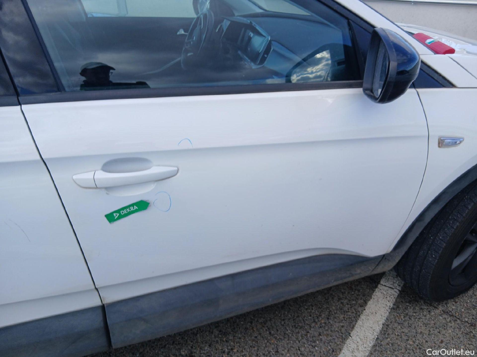  Opel   Grandland X OPEL Grandland / 2021 / 5P / todoterreno 1.5 CDTi Business Edition Auto #31