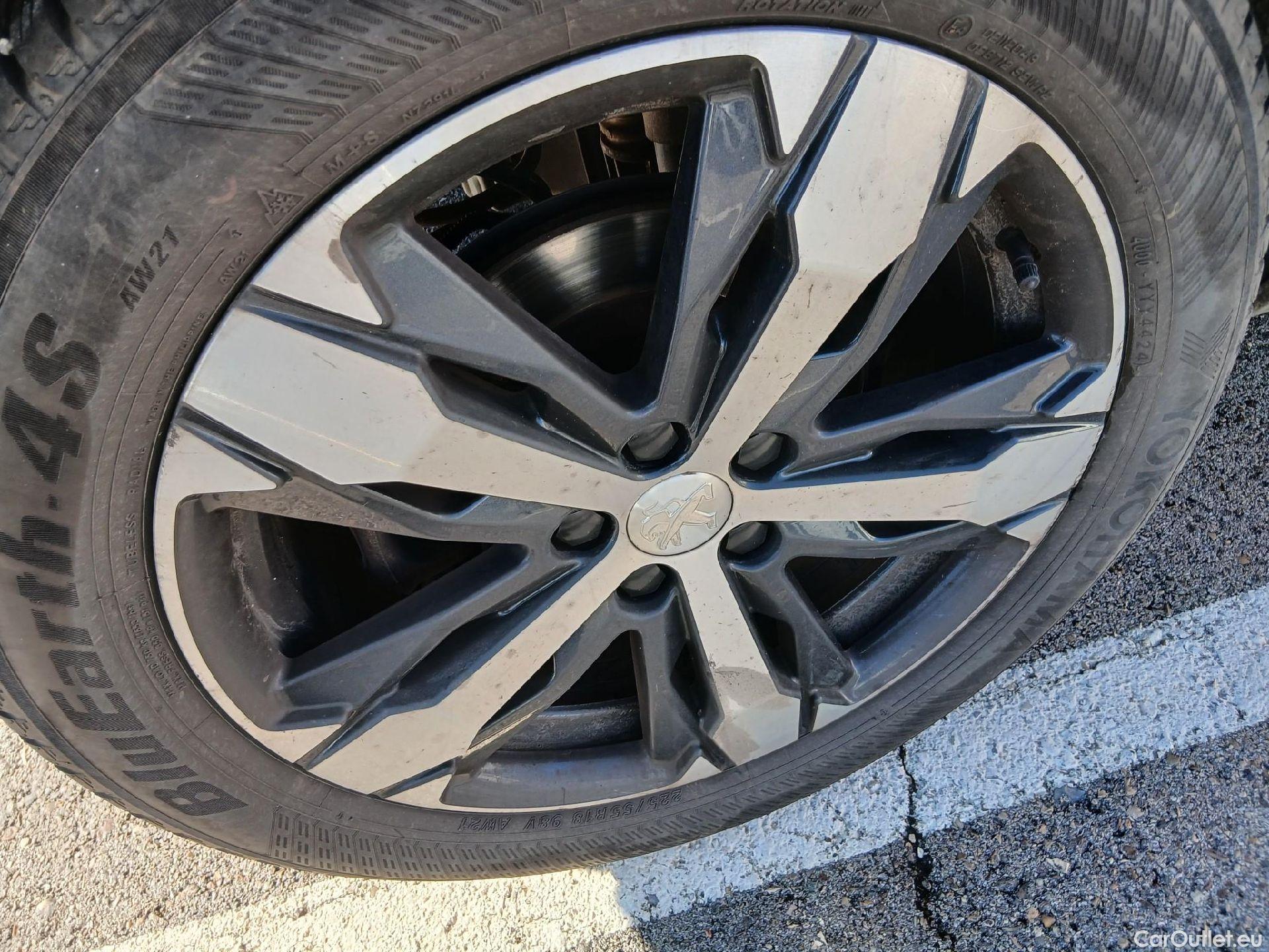  Peugeot  5008 PEUGEOT  / 2020 / 5P / todoterreno 1.5 BlueHDi 96kW (130CV) S&S Allure #7