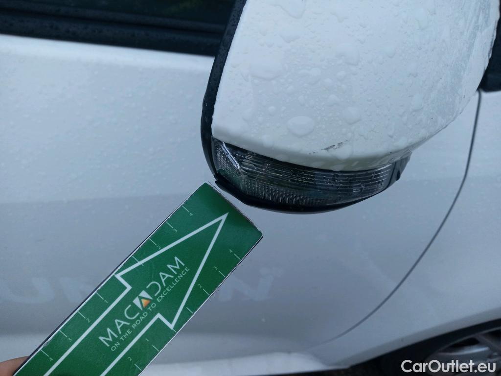  Toyota  Yaris TOYOTA  / 2020 / 5P / berlina con portón 1.5 120H Business Plus #42