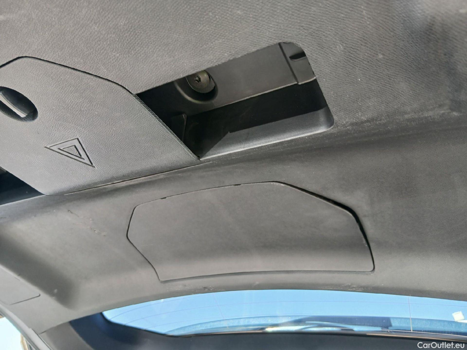  Peugeot  5008 PEUGEOT  / 2020 / 5P / todoterreno 1.5 BlueHDi 96kW (130CV) S&S Allure #6