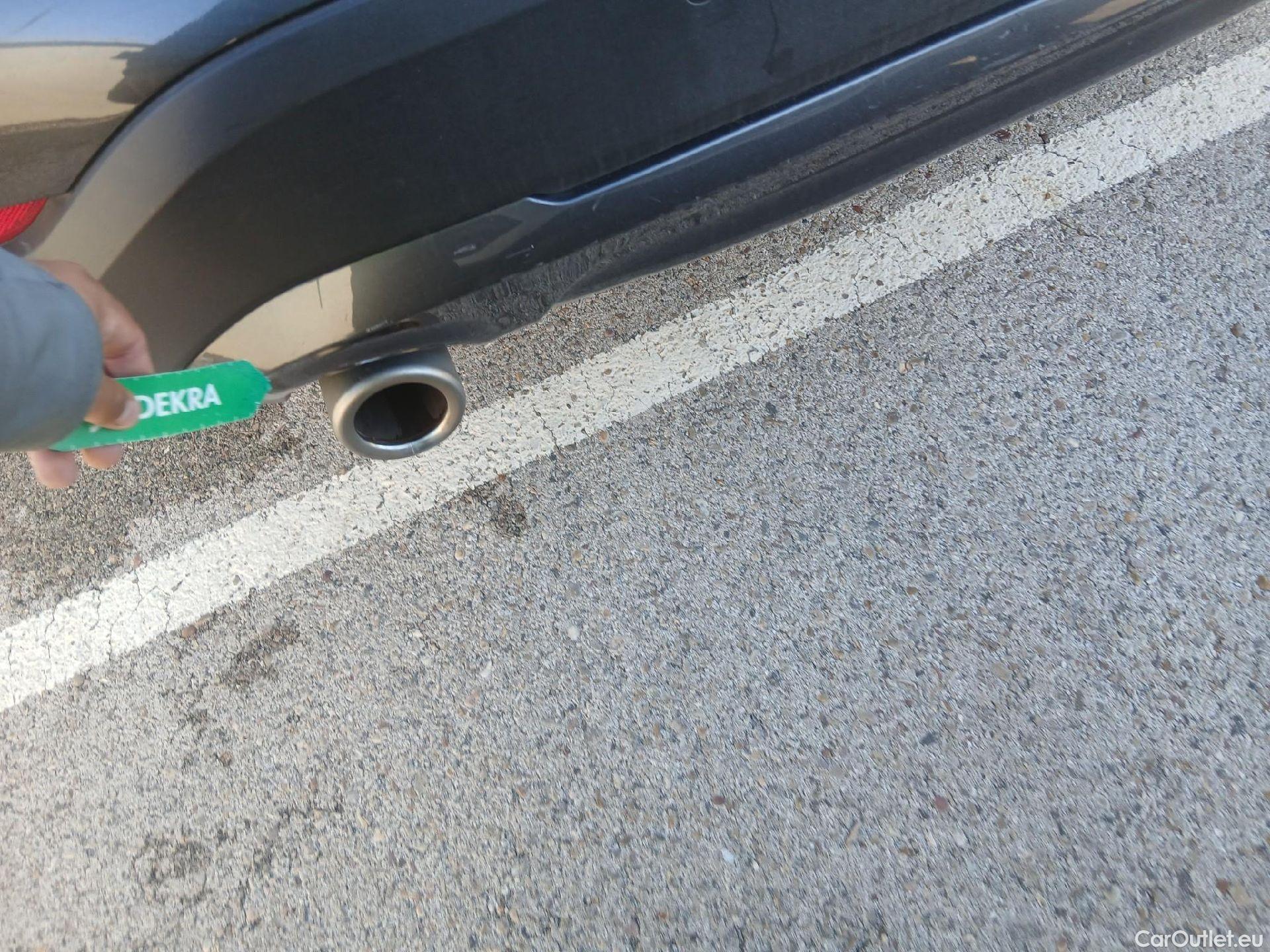  Bmw  X1 BMW  sDrive18i (CX2) #20