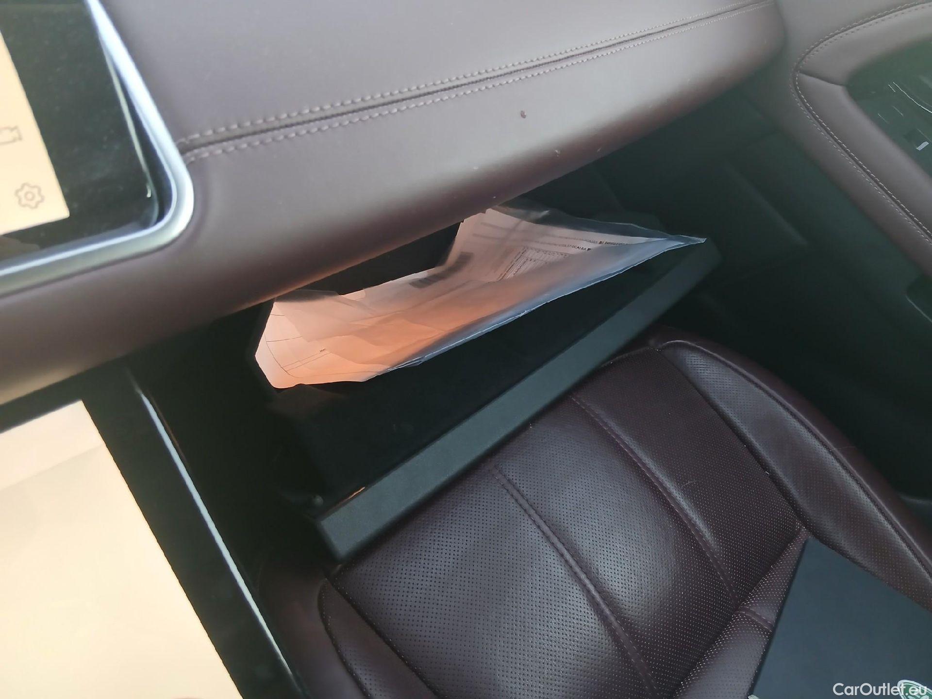  Land Rover  Range Rover LAND ROVER  Evoque / 2015 / 5P / todoterreno 1.5 P300e I3 HSE AUTO 4WD PHEV #1