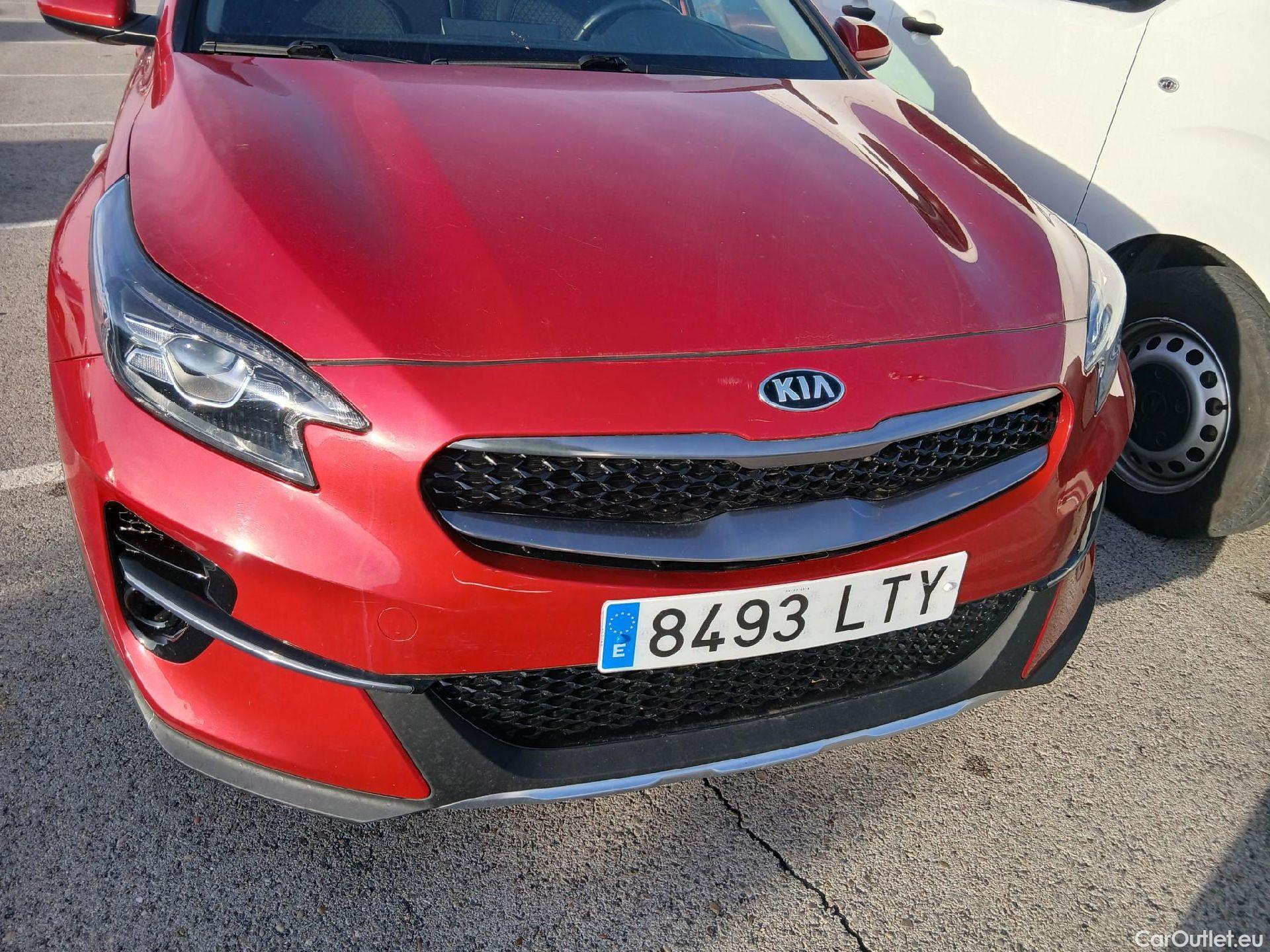  KIA  XCeed KIA  / 2019 / 5P / todoterreno 1.0 T-GDi Drive 88kW (120CV) #10