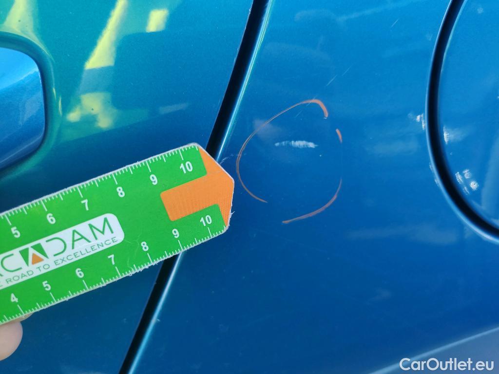  KIA  Rio KIA  / 2020 / 5P / berlina con portón 1.0 T-GDi 74kW (100CV) MHEV iMT Concept #9