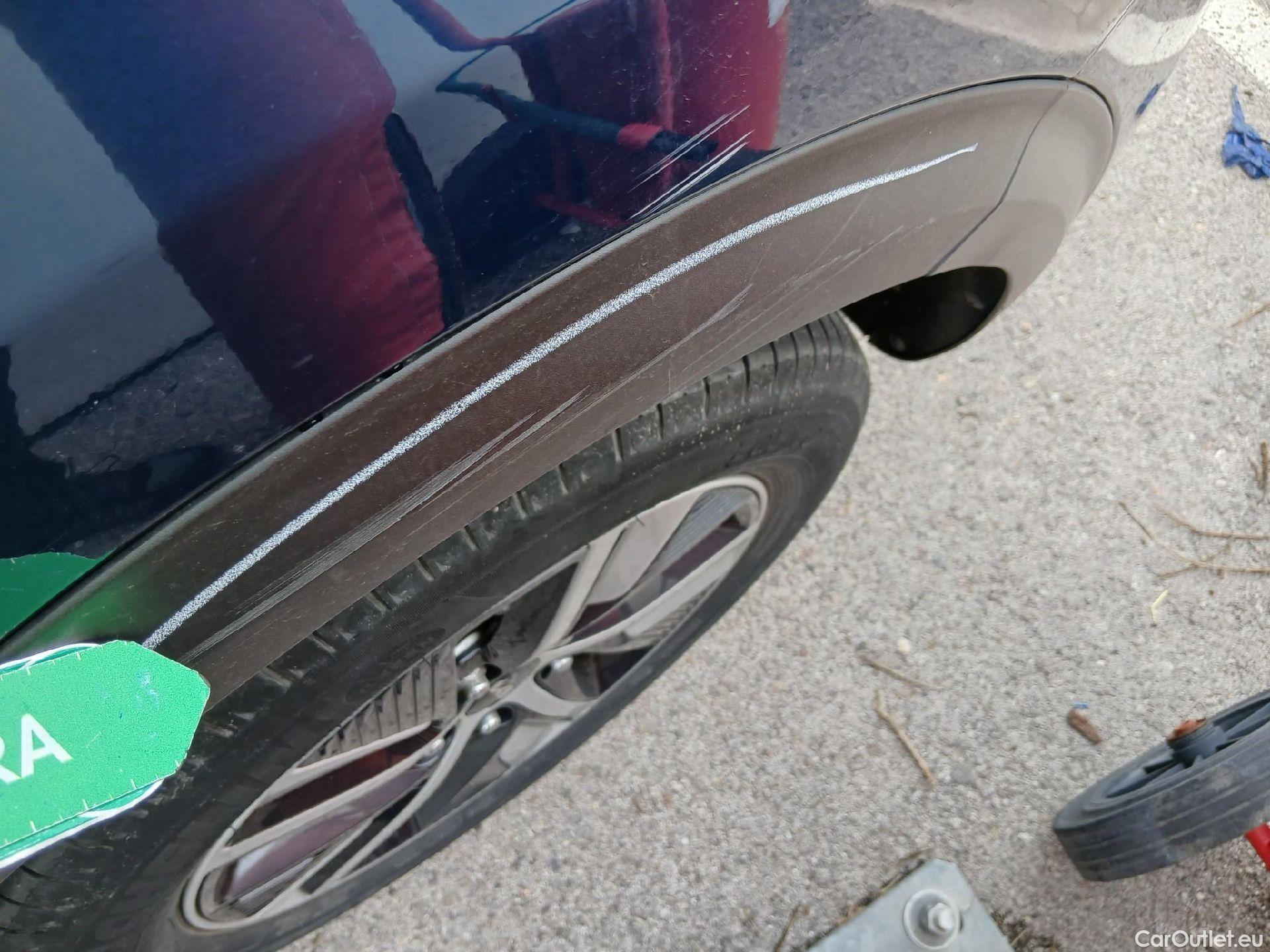  KIA  Niro KIA  / 2019 / 5P / crossover 1.6 GDi PHEV 104kW (141CV) Drive #18