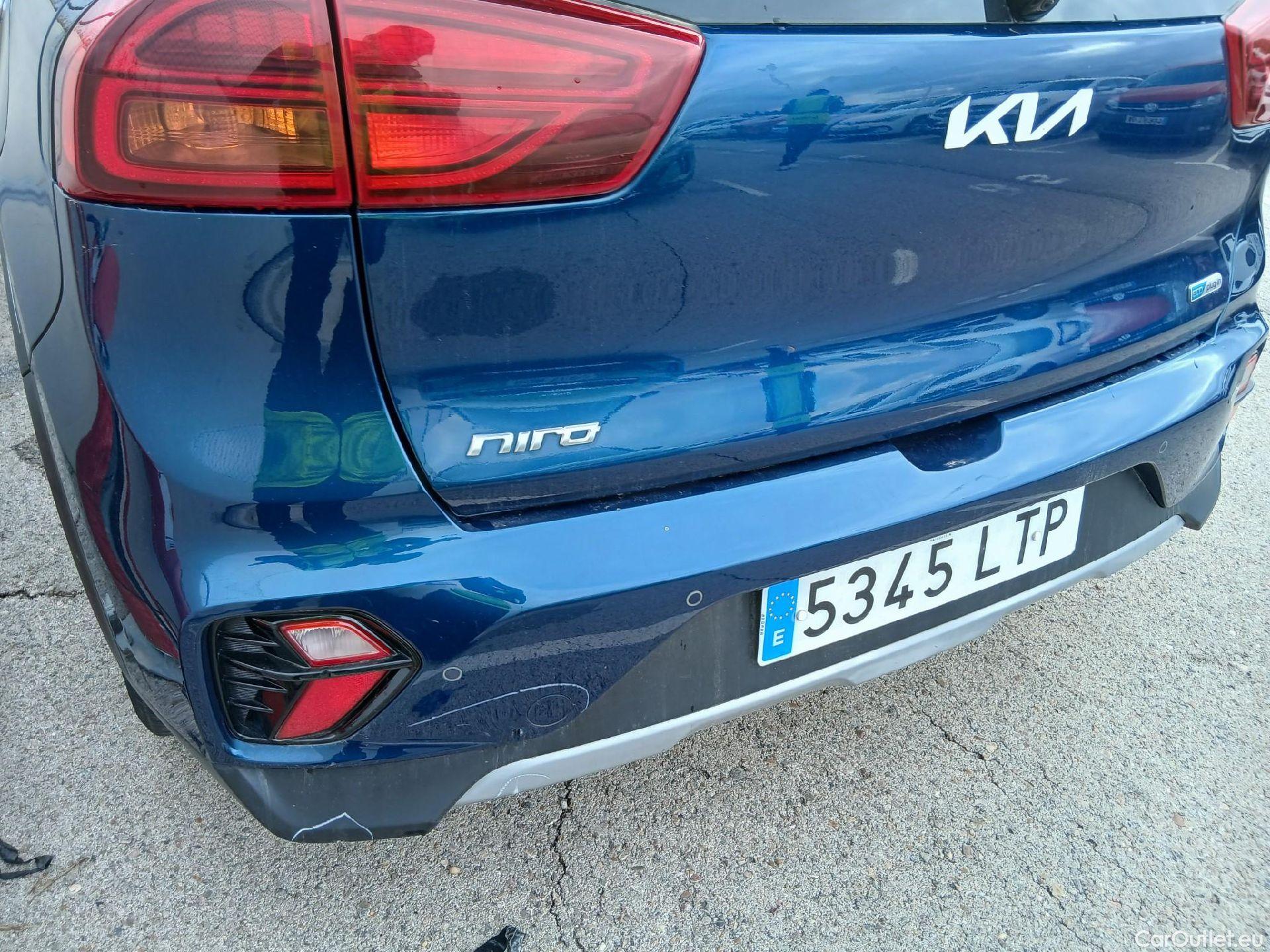  KIA  Niro KIA  / 2019 / 5P / crossover 1.6 GDi PHEV 104kW (141CV) Drive #26