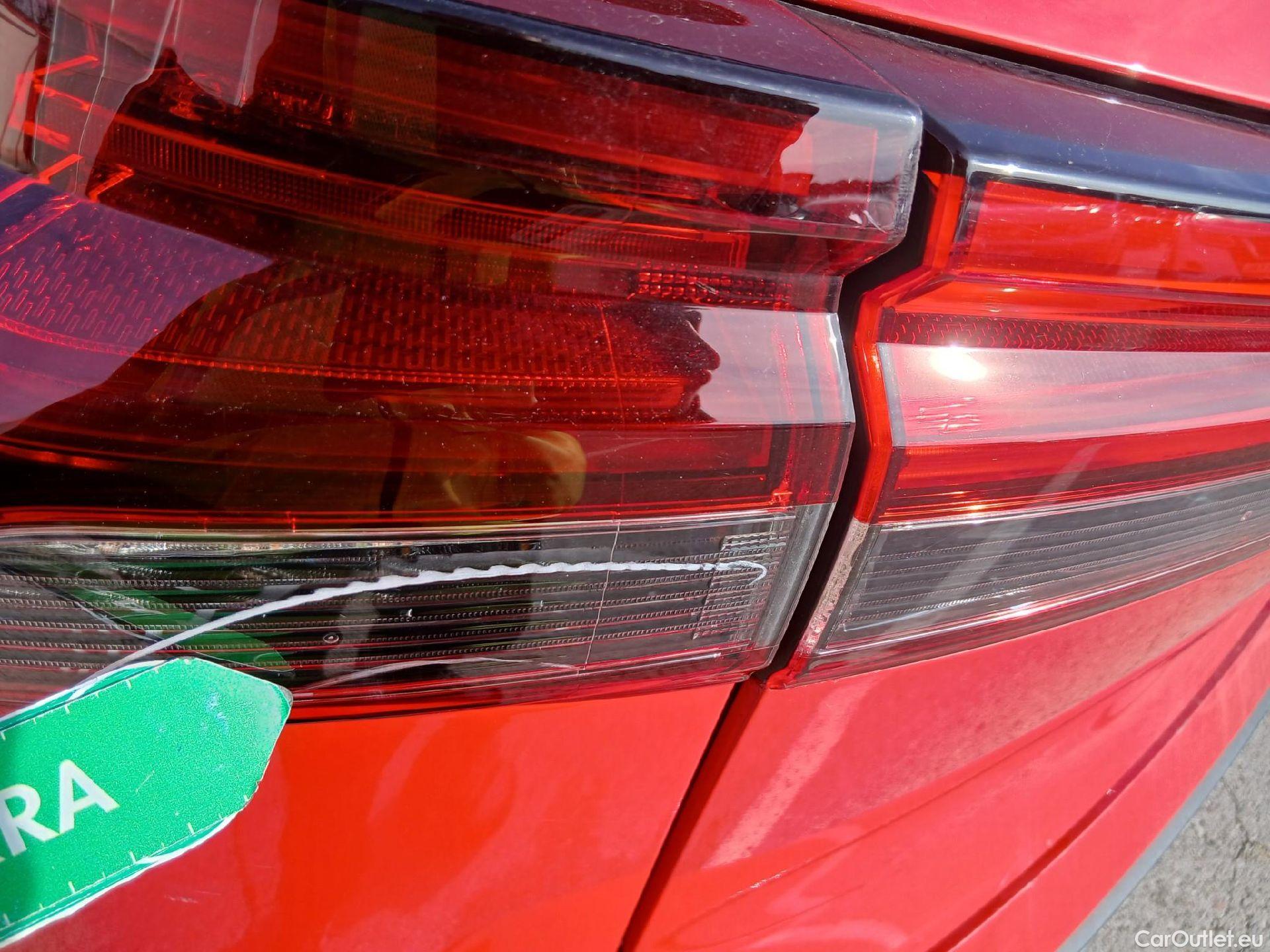  Nissan  Qashqai NISSAN  / 2021 / 5P / todoterreno DIG-T 116kW mHEV Xtronic Tekna #24