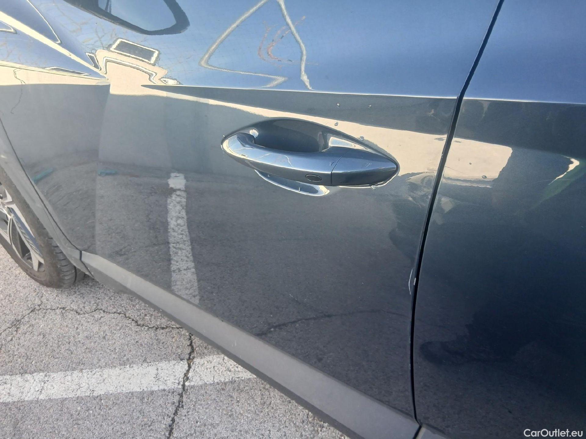  Hyundai  Tucson HYUNDAI  / 2020 / 5P / todoterreno 1.6 TGDI 169kW HEV Tecno Auto 2C #16