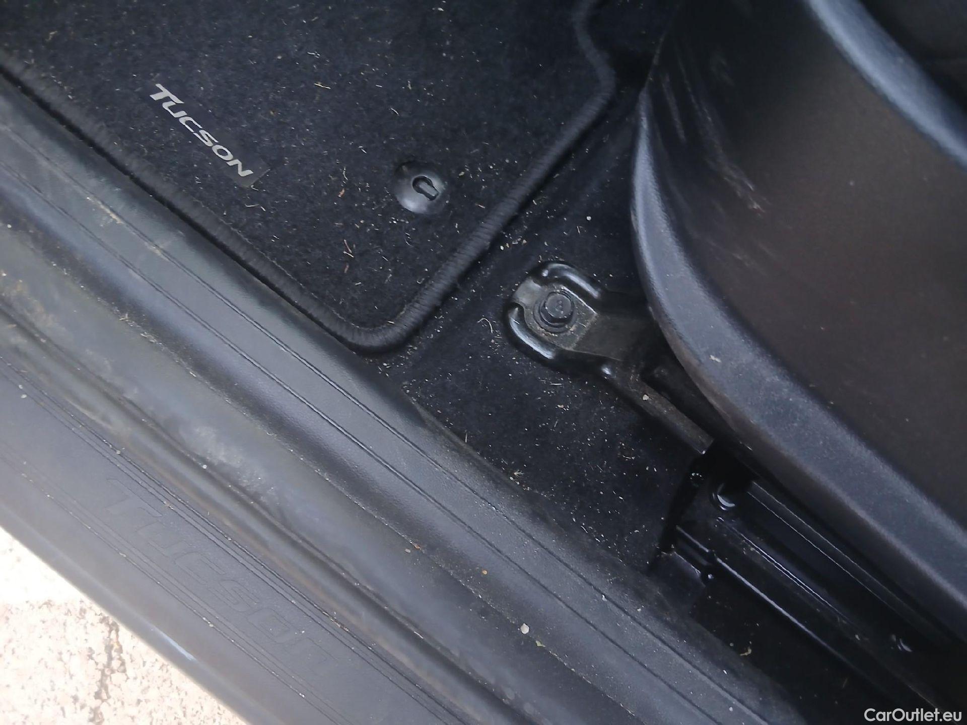  Hyundai  Tucson HYUNDAI  / 2020 / 5P / todoterreno 1.6 TGDI 169kW HEV Tecno Auto 2C #4