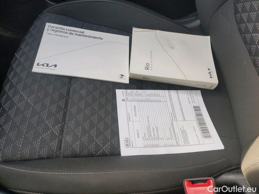  KIA  Rio KIA  / 2020 / 5P / berlina con portón 1.0 T-GDi 74kW (100CV) MHEV iMT Concept #32