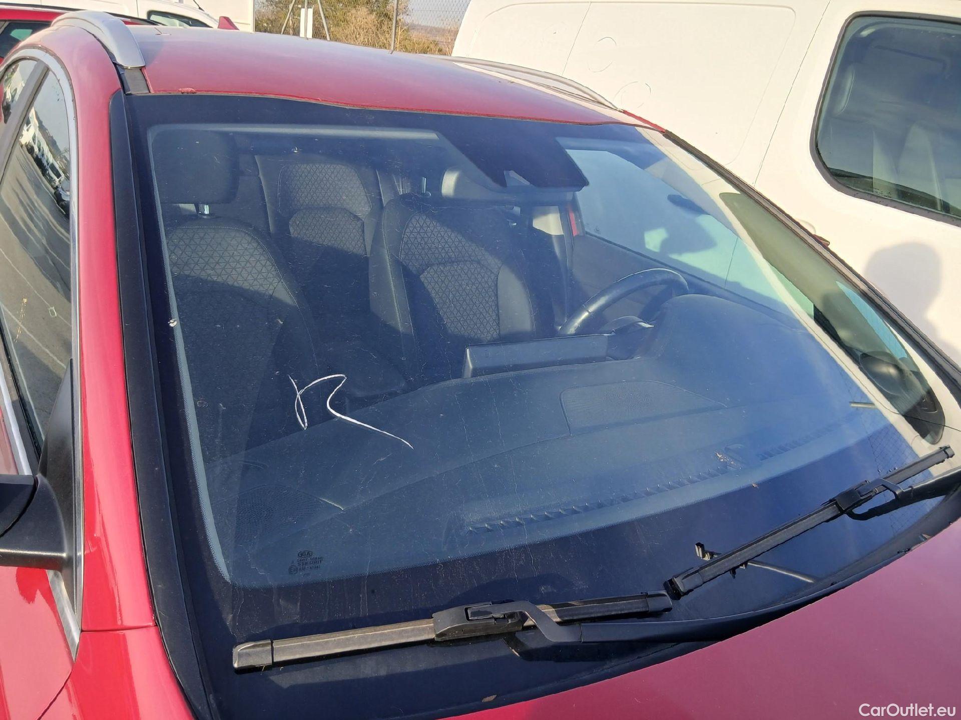  KIA  XCeed KIA  / 2019 / 5P / todoterreno 1.0 T-GDi Drive 88kW (120CV) #6