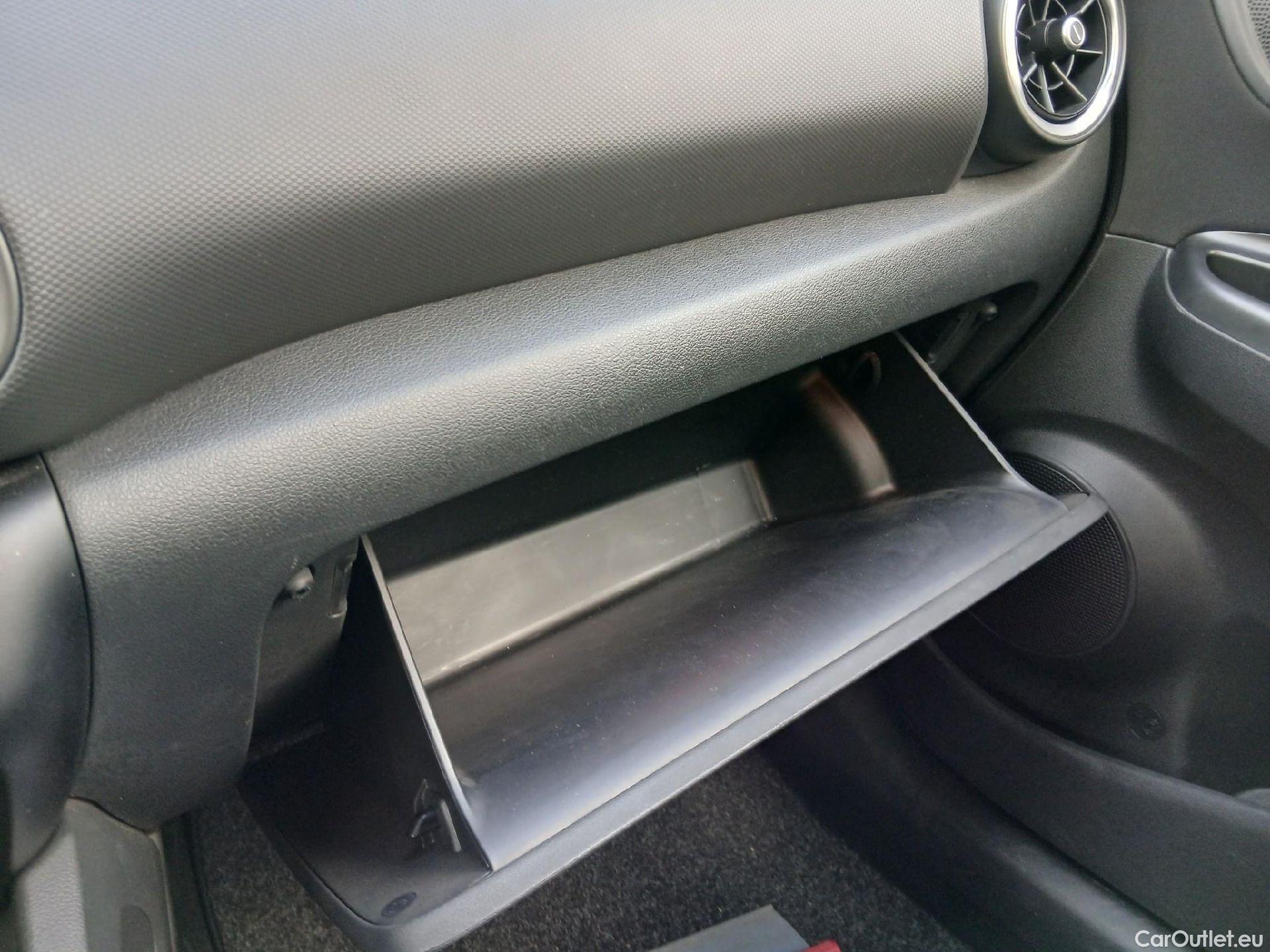  Hyundai  Konna HYUNDAI Kona / 2020 / 5P / todoterreno 1.0 TGDI Maxx 4X2 #2