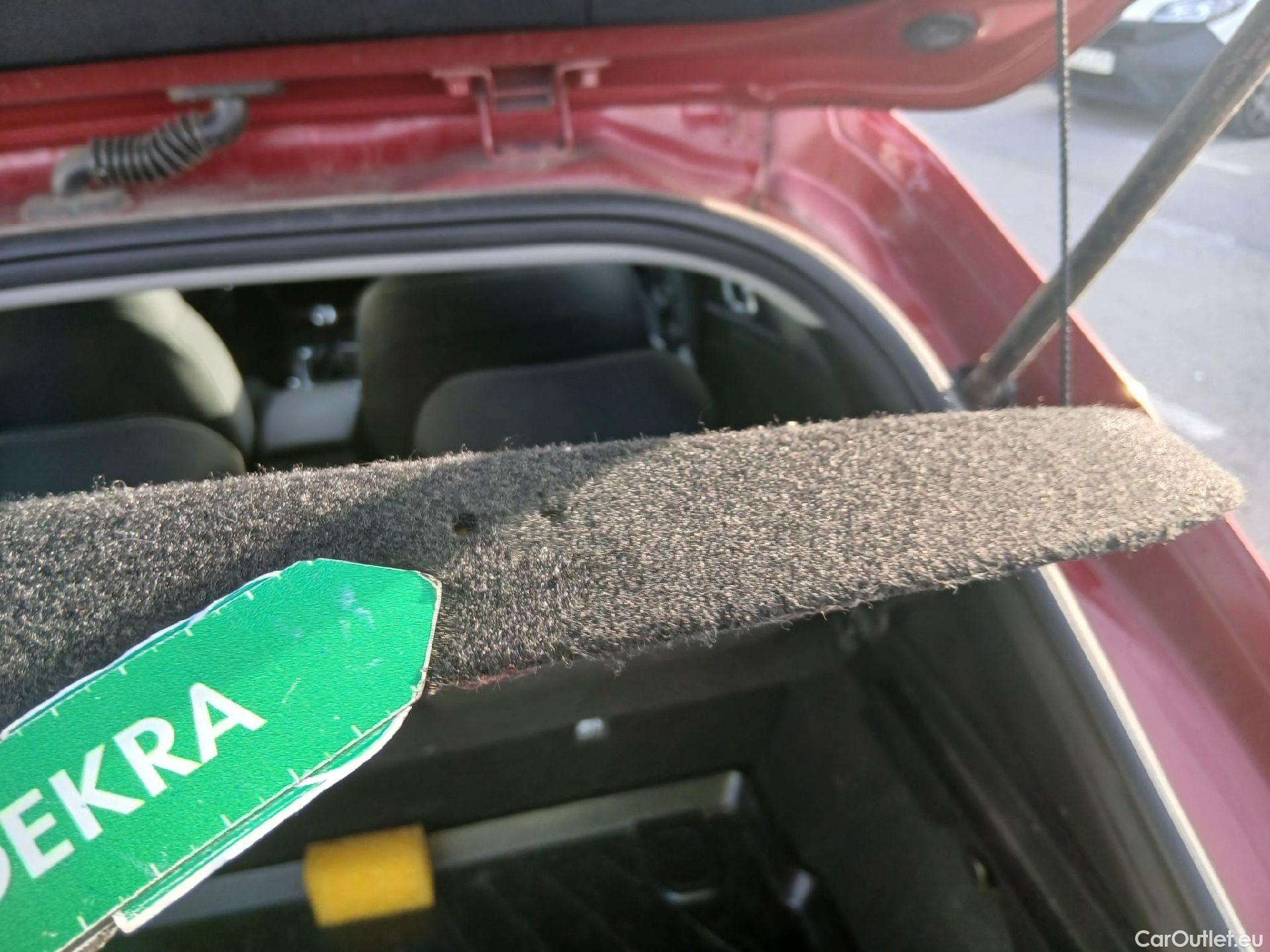  KIA  XCeed KIA  / 2019 / 5P / todoterreno 1.0 T-GDi Drive 88kW (120CV) #24